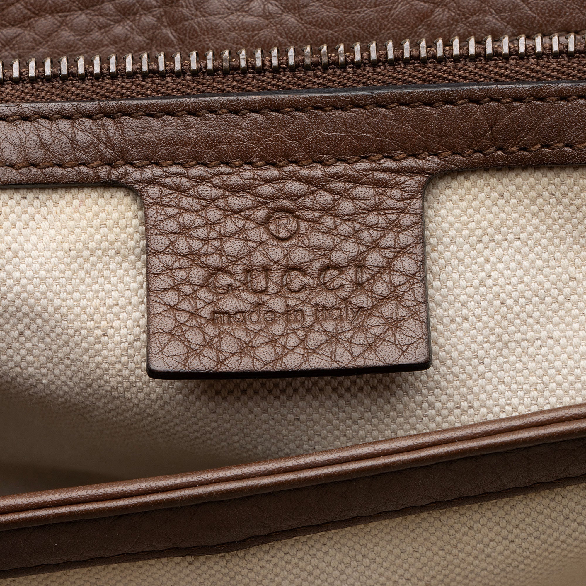 Gucci Pebbled Leather GG Marmont Shoulder Bag (SHF-h48Iia)