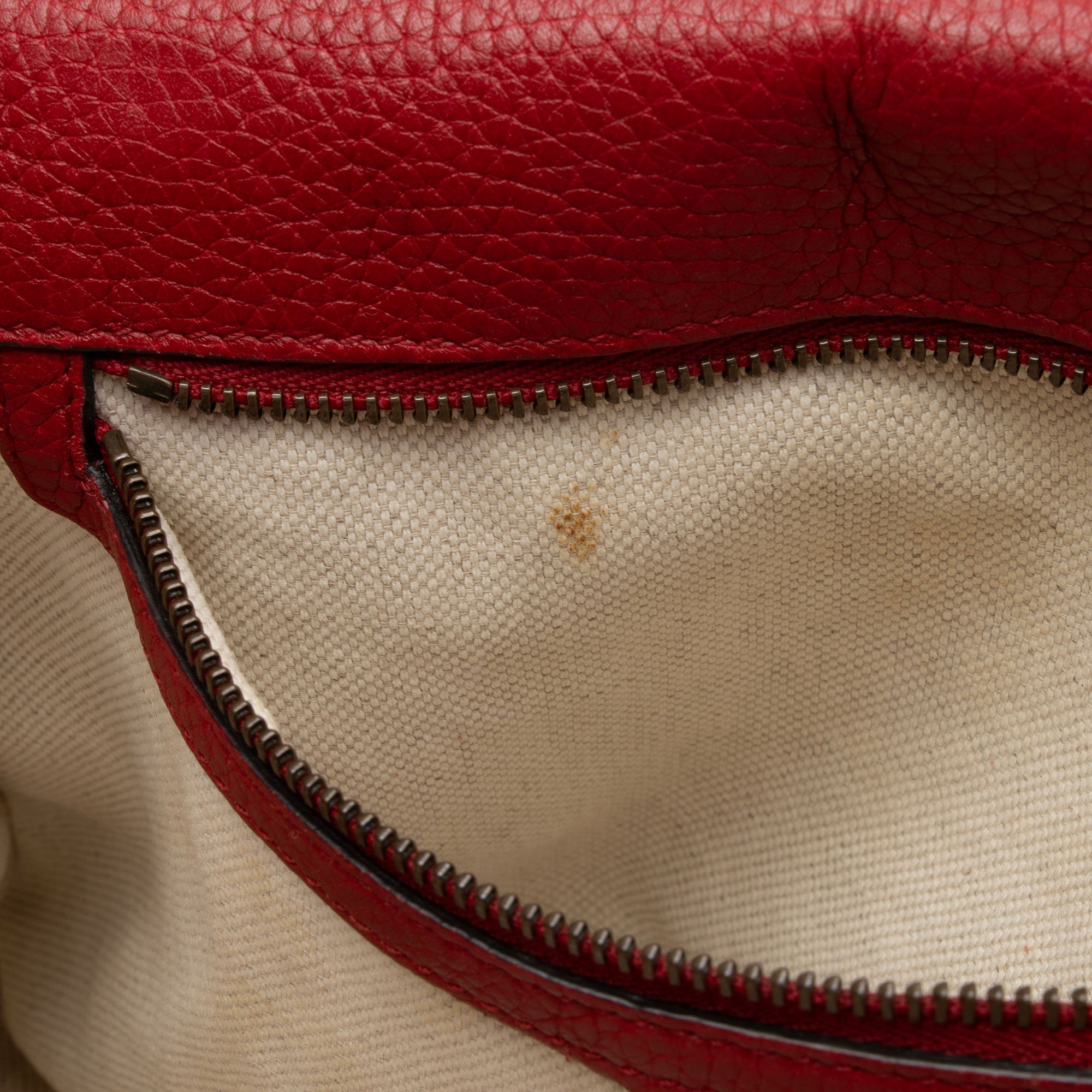 Gucci Pebbled Leather GG Marmont Top Handle (SHF-1wwBC0)