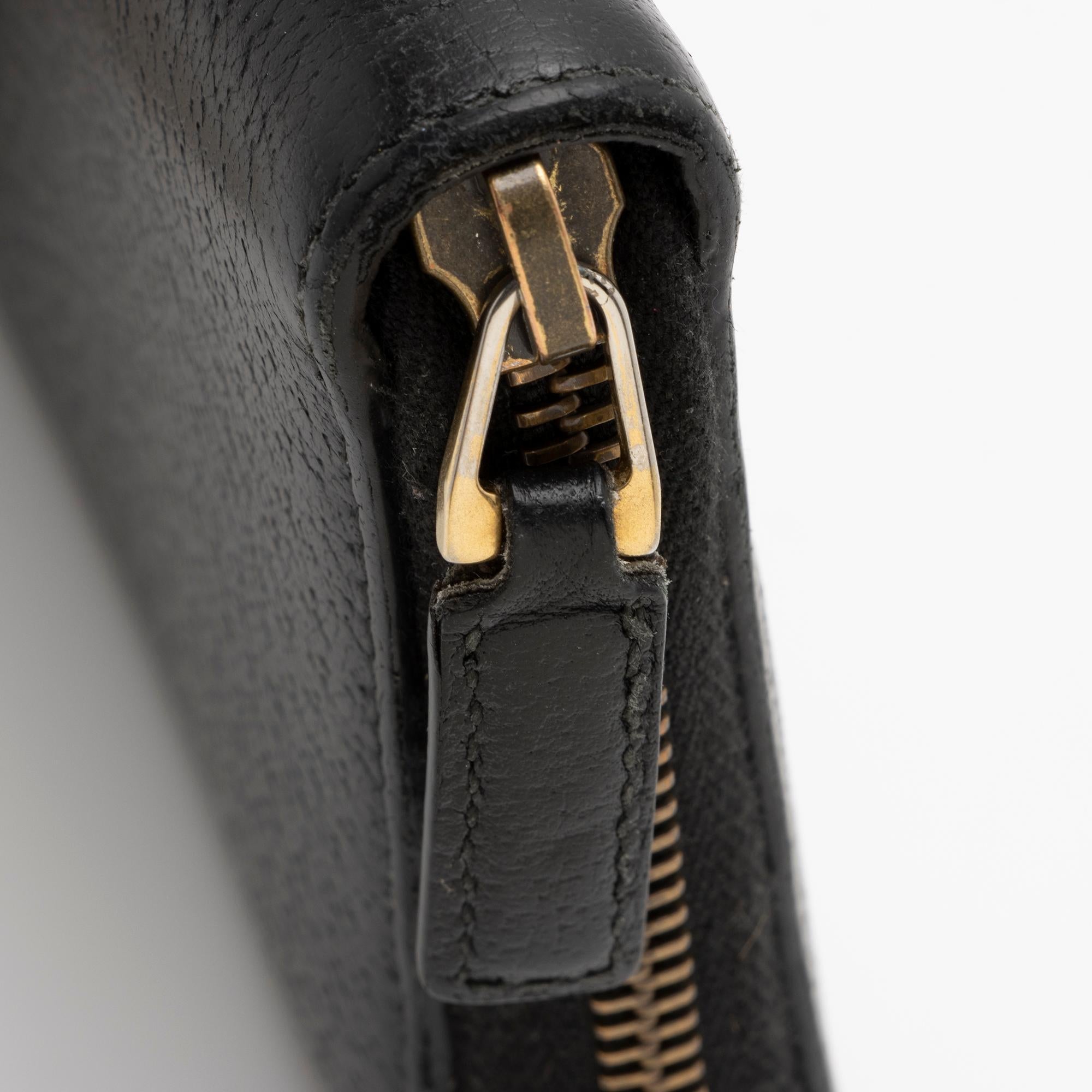 Gucci Pebbled Leather GG Marmont Zip Around Wallet (SHF-TFlGE9)