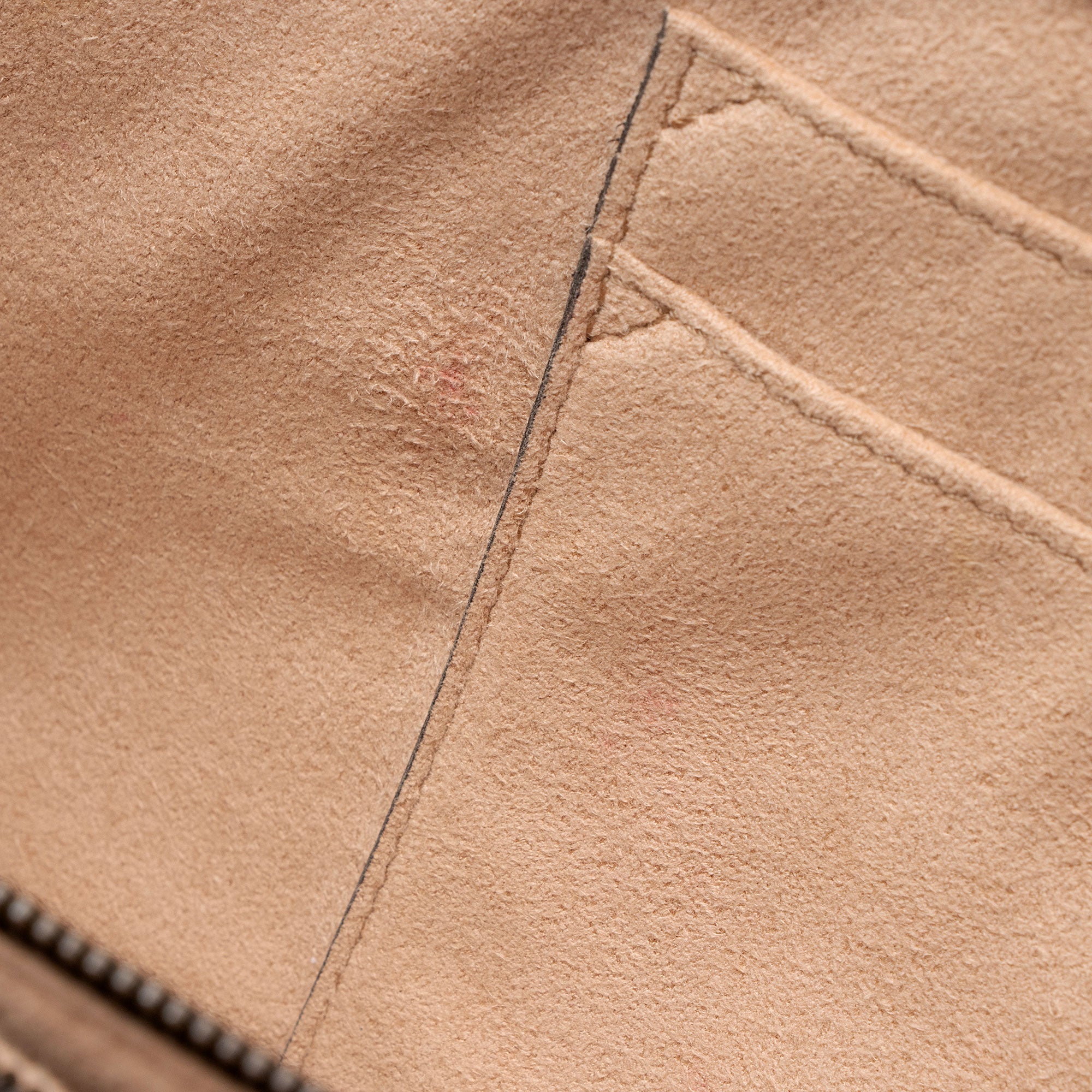 Gucci Quilted Leather Queen Margaret Bee Clutch