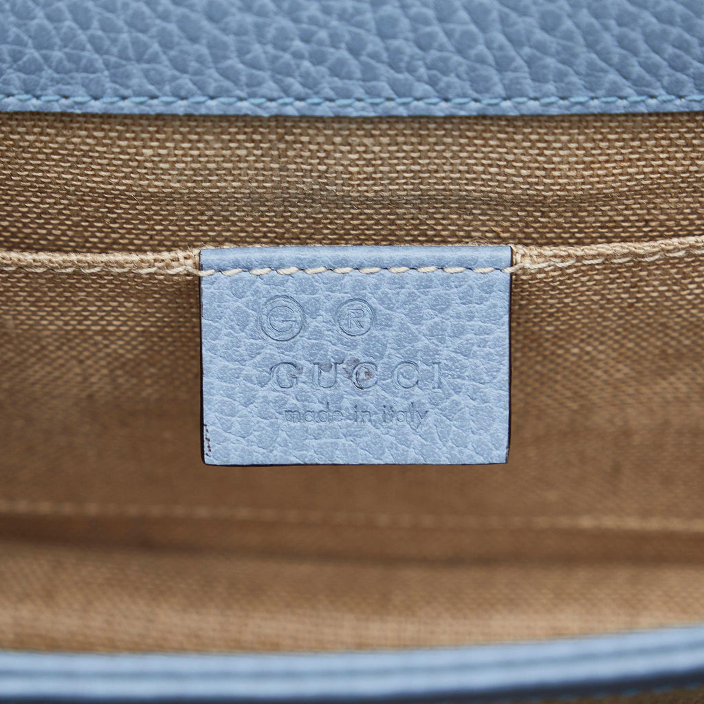 Gucci Small Dollar Interlocking G Crossbody (SHG-WJN8jf)