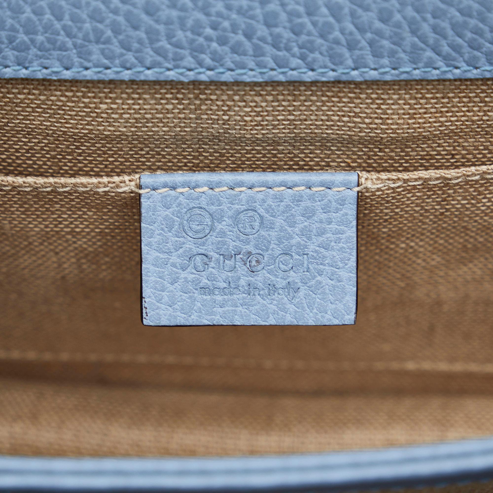 Gucci Small Dollar Interlocking G Crossbody (SHG-WJN8jf)