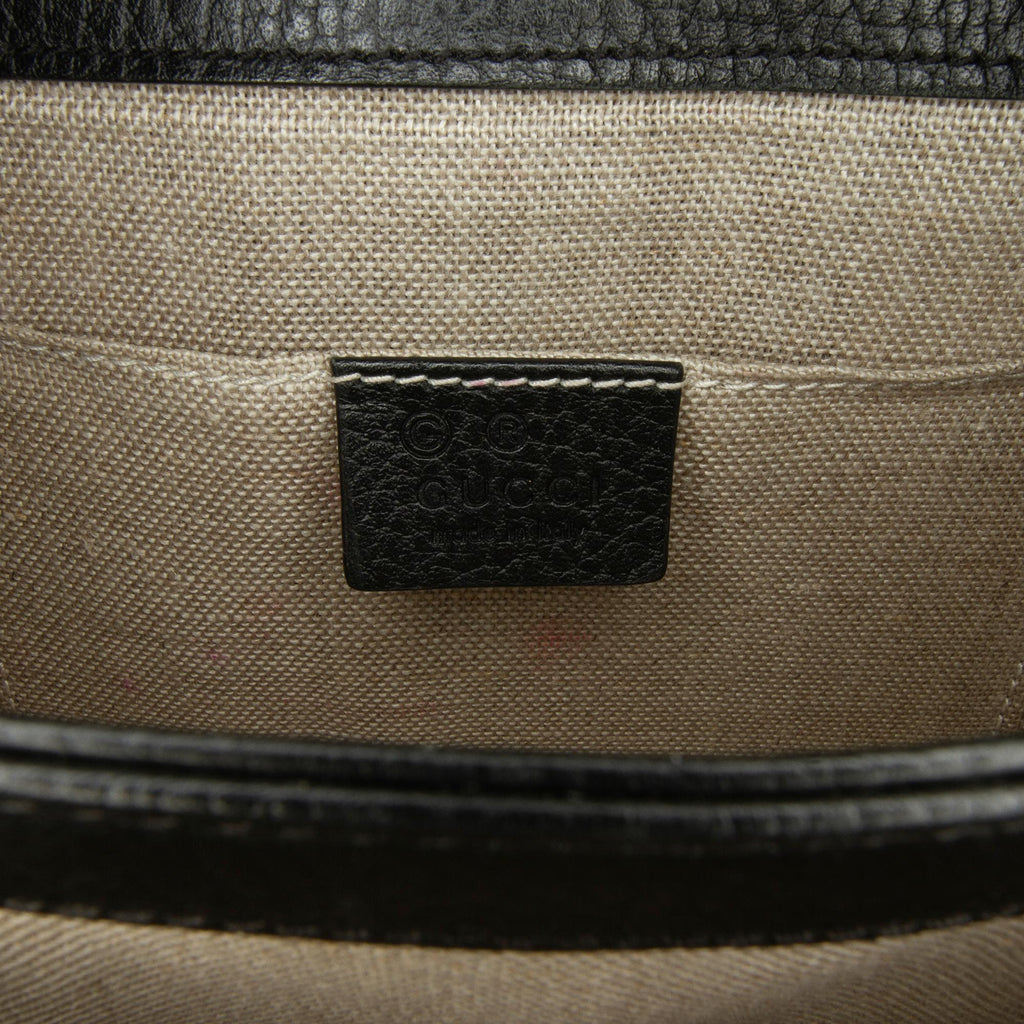 Gucci Small Dollar Interlocking G Crossbody (SHG-OTArpR)