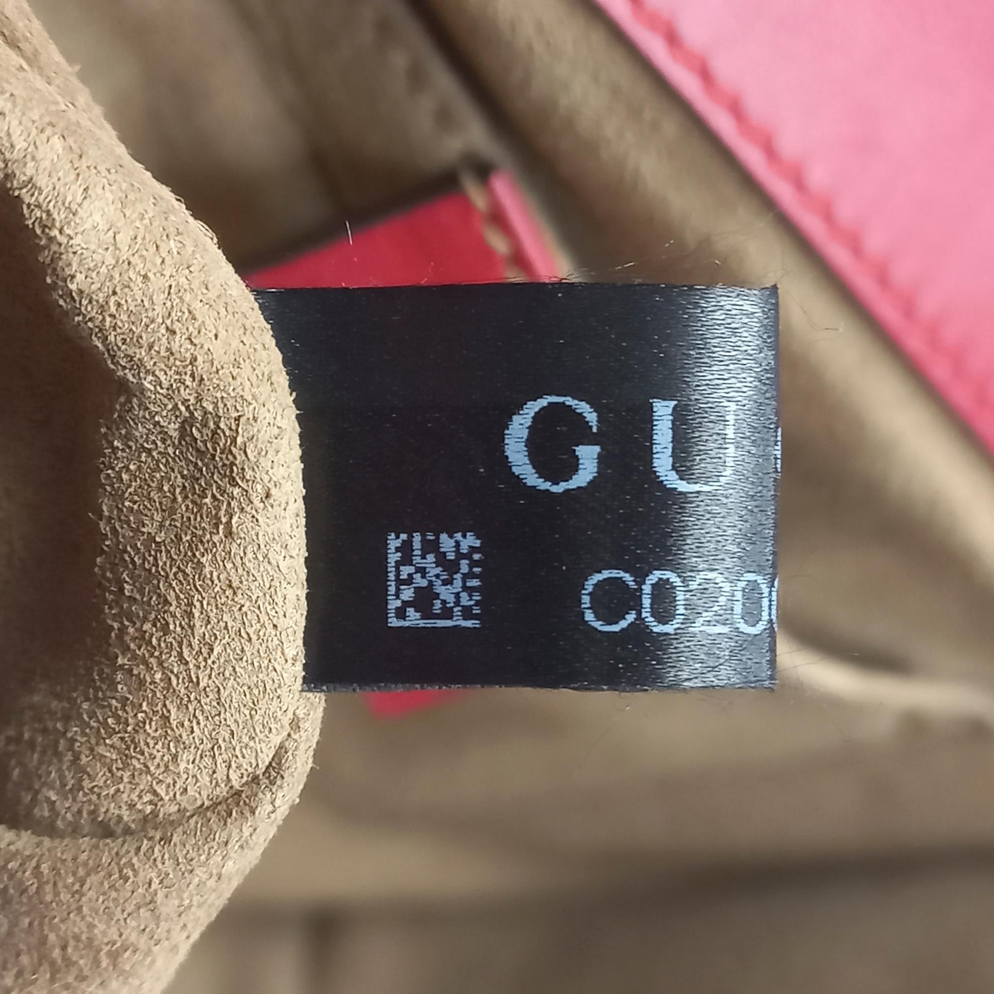 Gucci Small Embroidered Padlock Crossbody (SHG-BxKVG5)