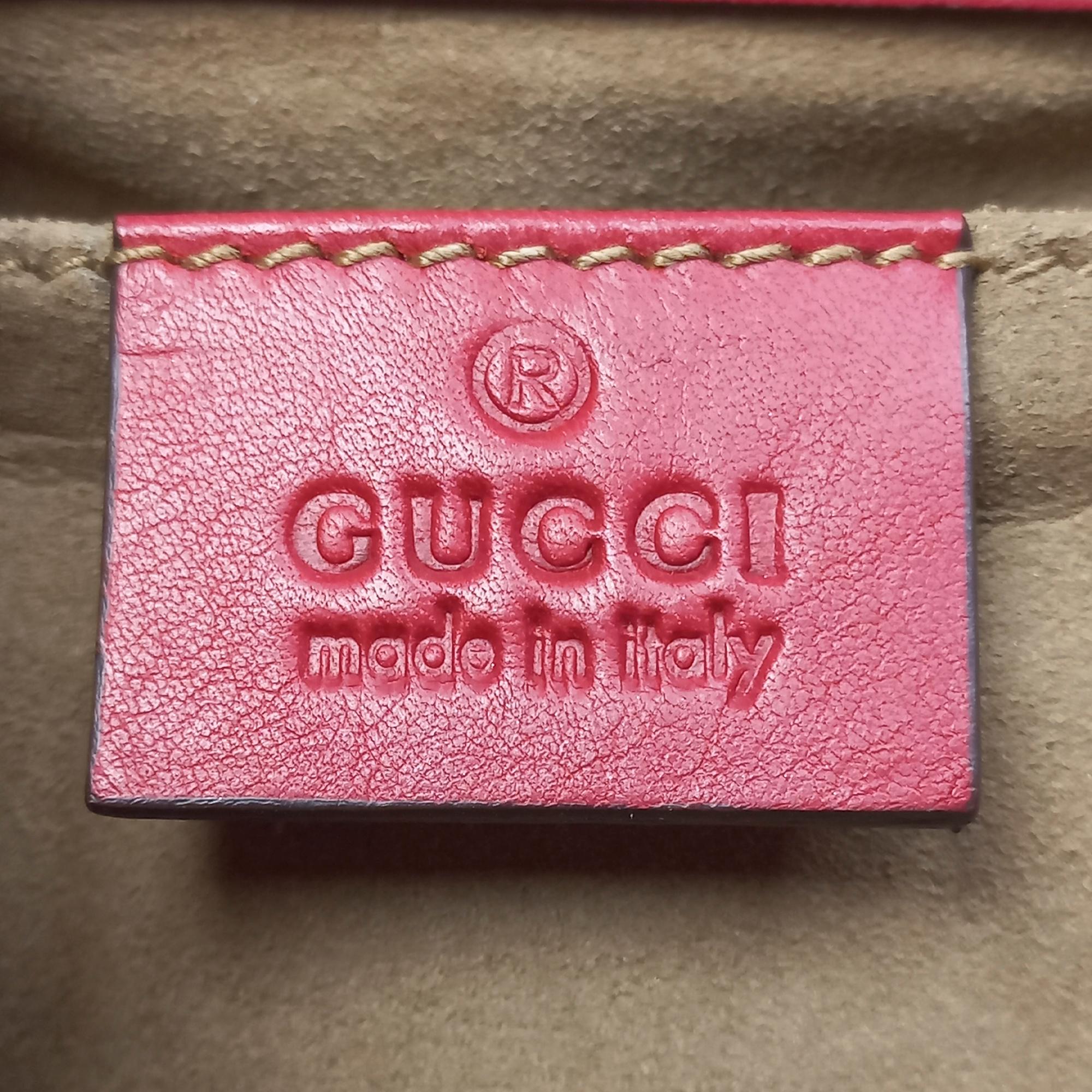 Gucci Small Embroidered Padlock Crossbody (SHG-BxKVG5)