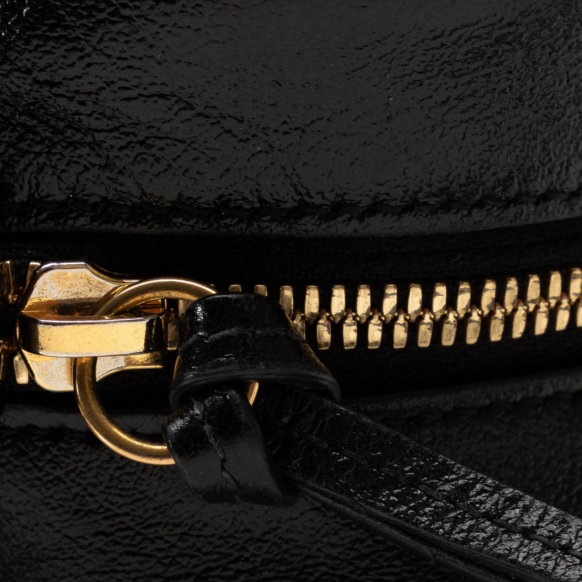 Gucci Small GG Canvas Marmont Matelasse Camera Bag (SHG-8k8jfb)