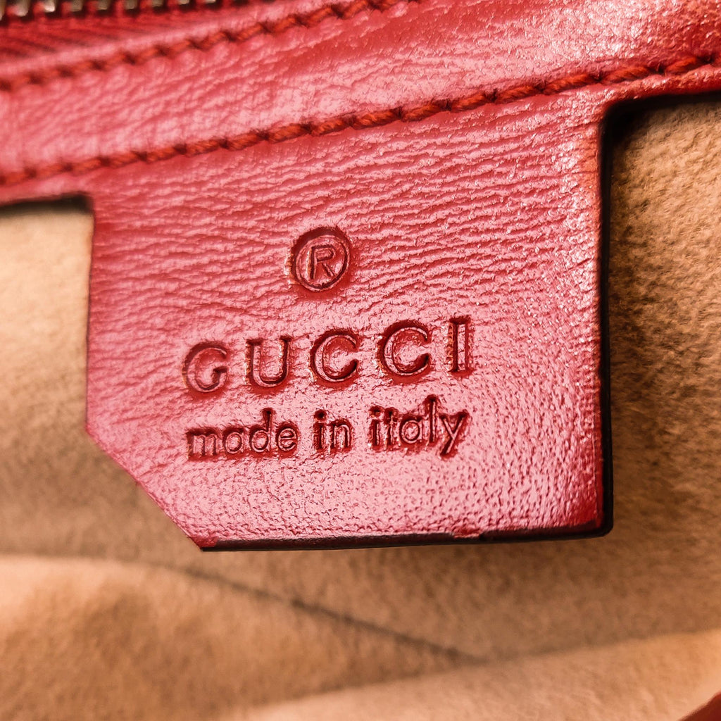 Gucci Small GG Marmont Matelasse Crossbody Bag (SHG-rxx8U8)