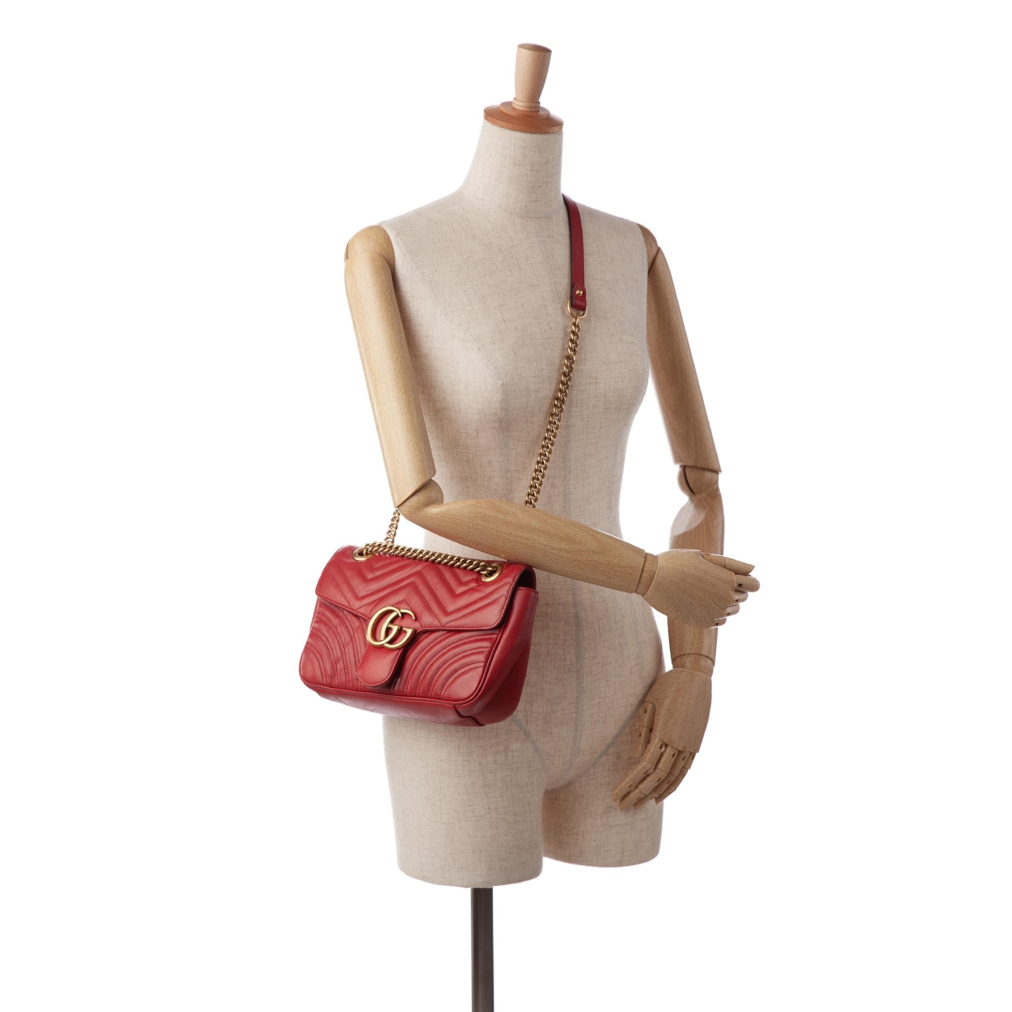 Gucci Small GG Marmont Matelasse Crossbody Bag (SHG-rxx8U8)