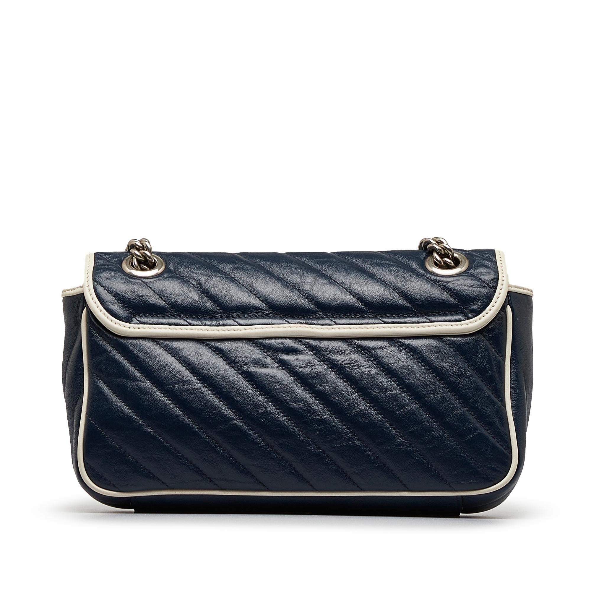 Gucci Small GG Marmont Matelasse Crossbody Bag (SHG-gXACgT)