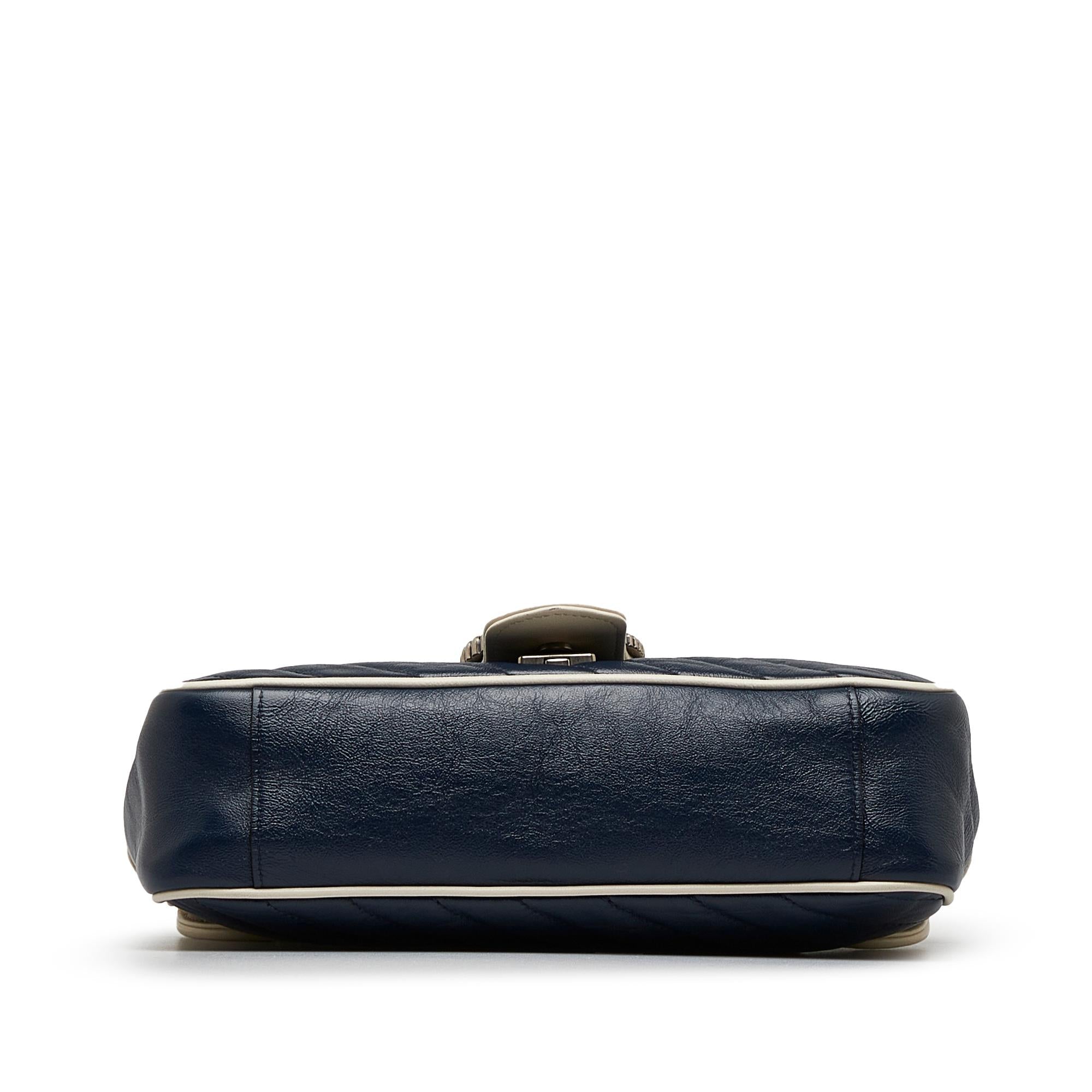 Gucci Small GG Marmont Matelasse Crossbody Bag (SHG-gXACgT)