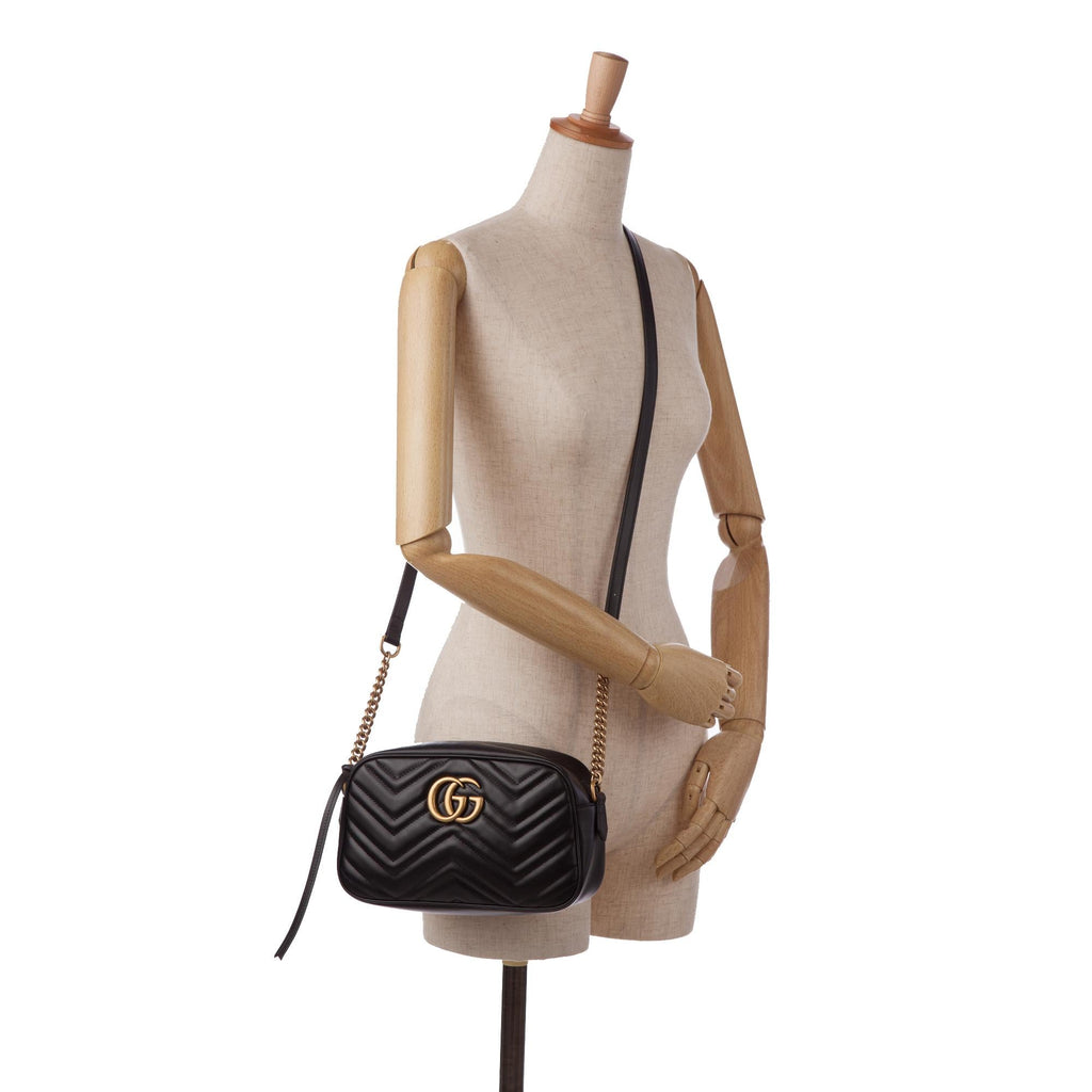 Gucci Small GG Marmont Matelasse Crossbody (SHG-B4BA9w)