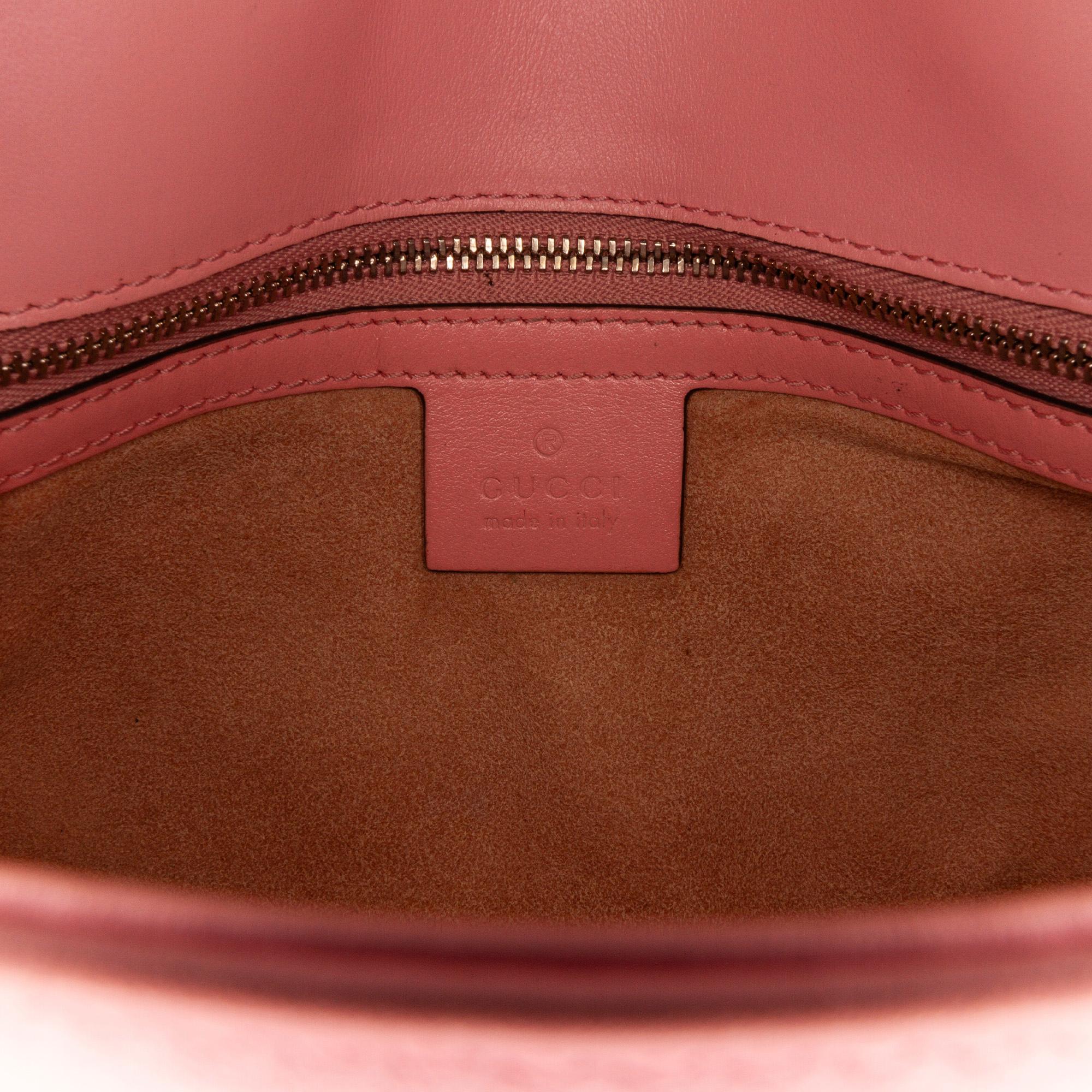 Gucci Small GG Marmont Matelasse Crossbody (SHG-3Rc6Ns)