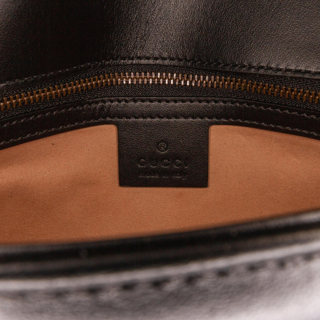 Gucci Small GG Marmont Matelasse Crossbody (SHG-DdfqLM)