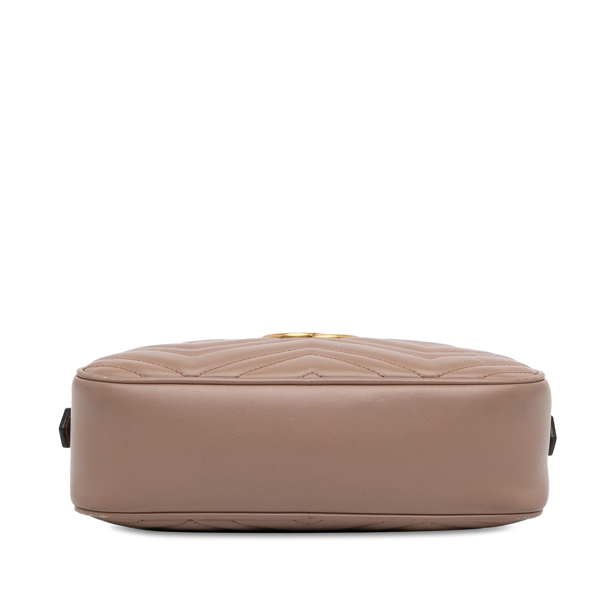 Gucci Small GG Marmont Matelasse Crossbody (SHG-g9CwWf)