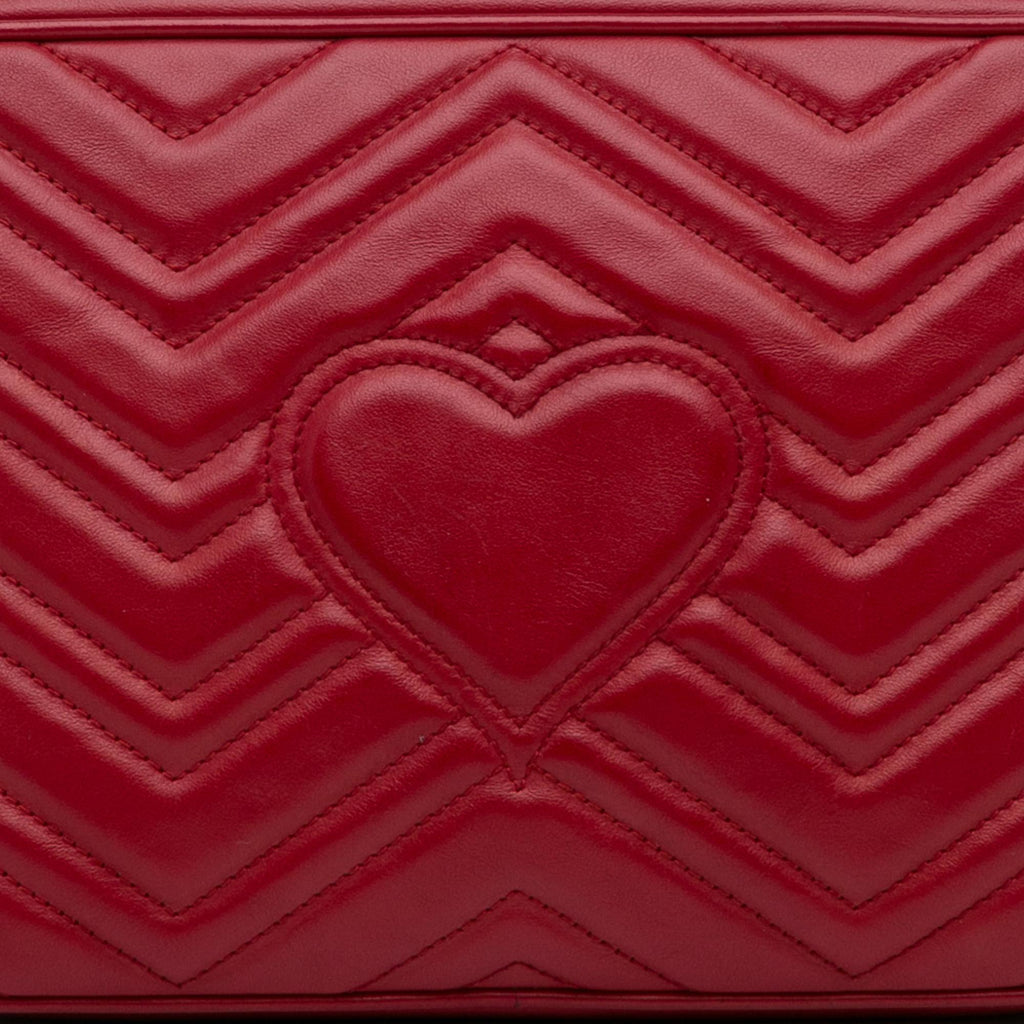 Gucci Small GG Marmont Matelasse Top Handle (SHG-hNCArE)