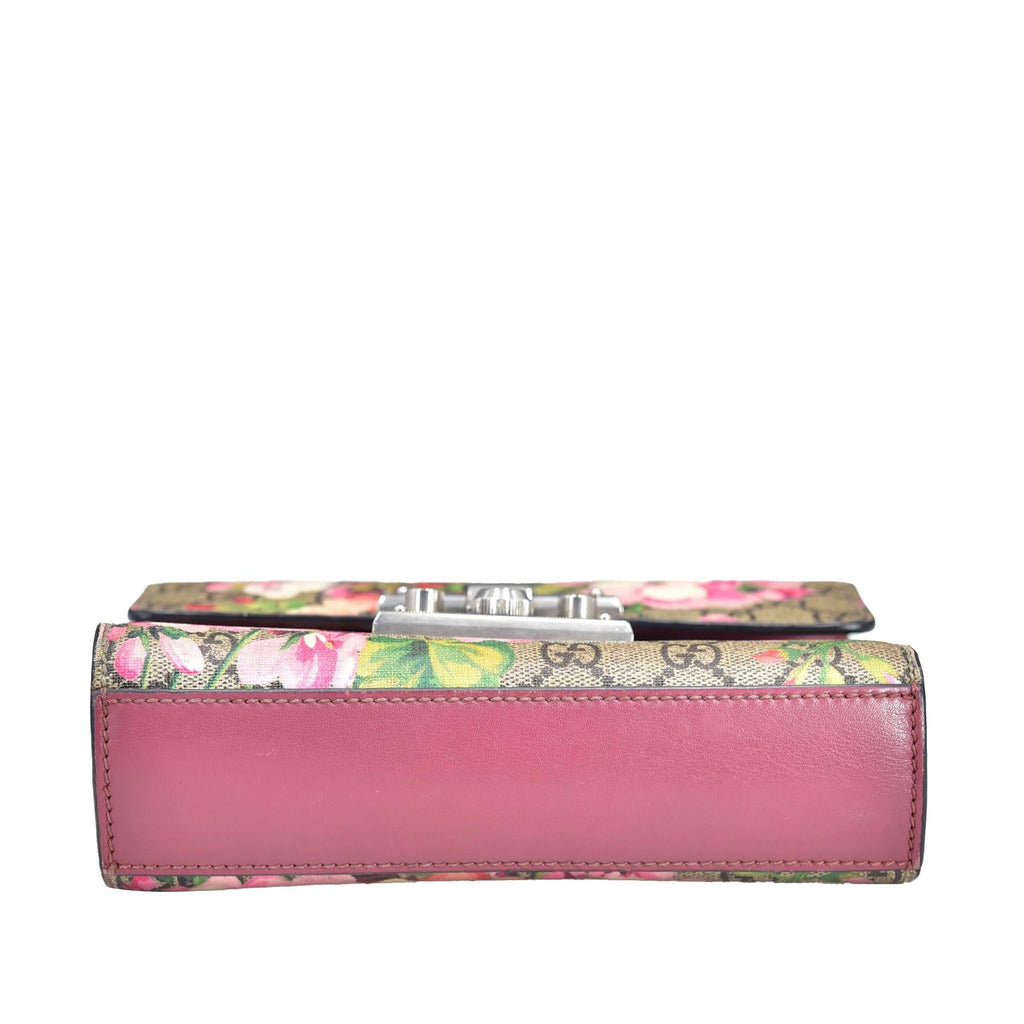 Gucci Small GG Supreme Blooms Padlock Crossbody (SHG-uGapP0)