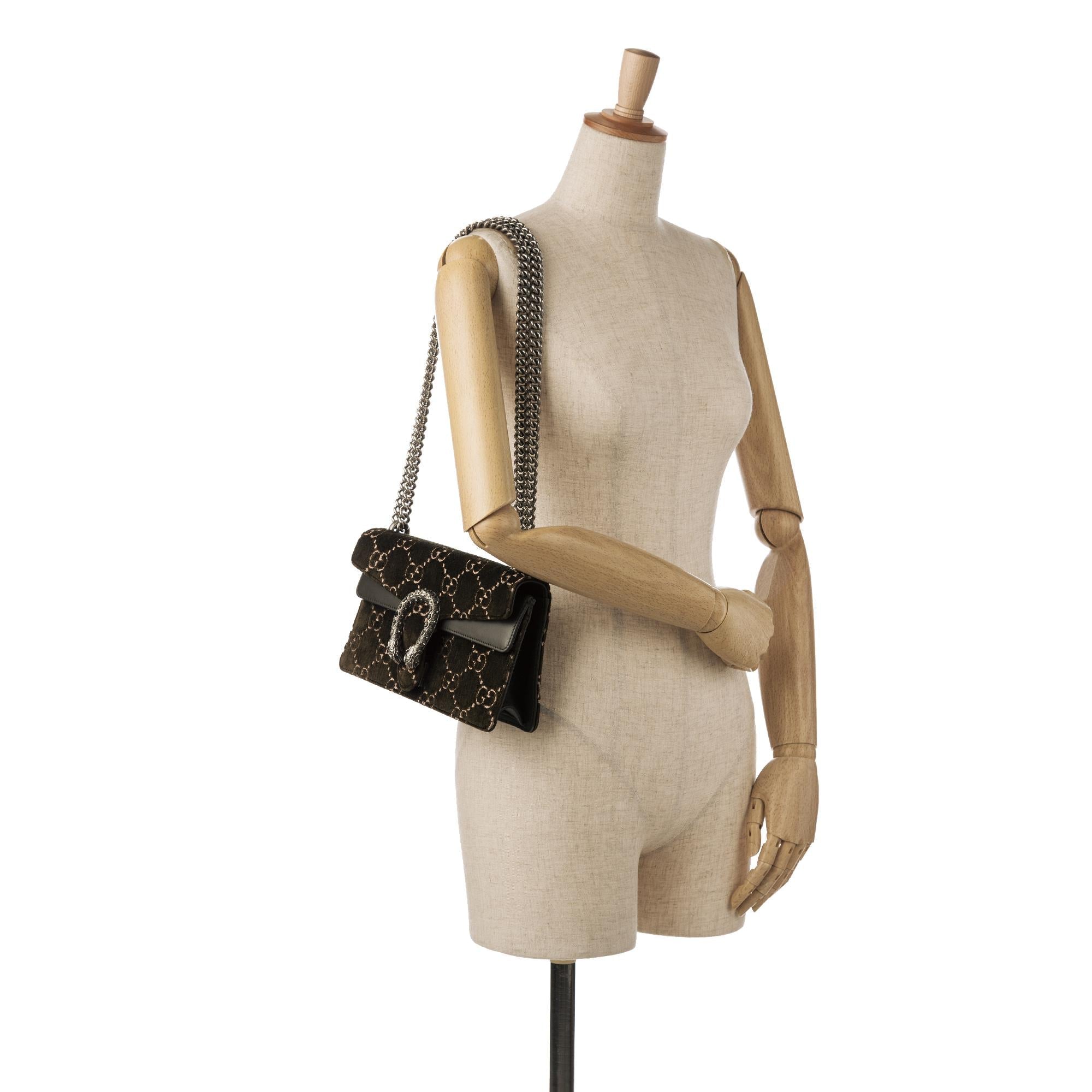 Gucci Small GG Velvet Dionysus Shoulder  Bag (SHG-kiB2ot)