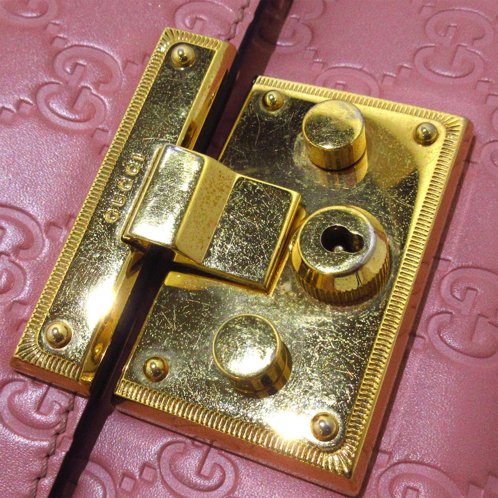 Gucci Small Guccissima Padlock Crossbody Bag (SHG-RKOEvJ)