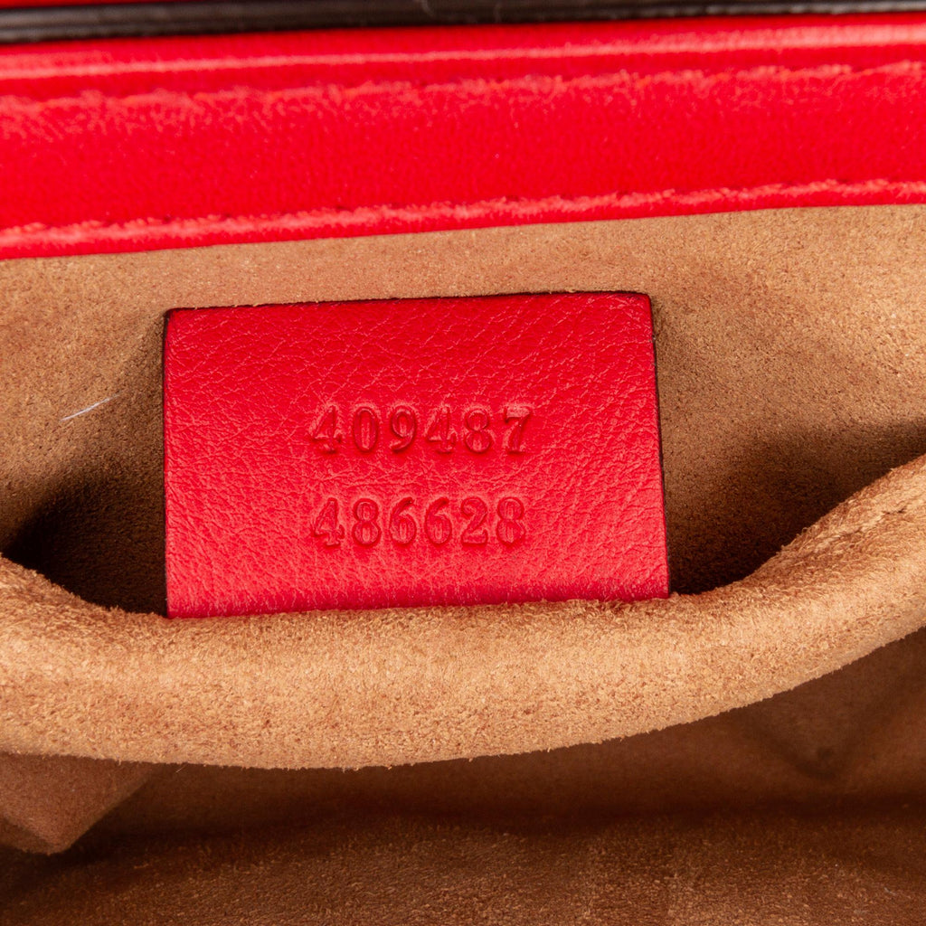 Gucci Small Leather Padlock Crossbody Bag (SHG-IOXwm8)