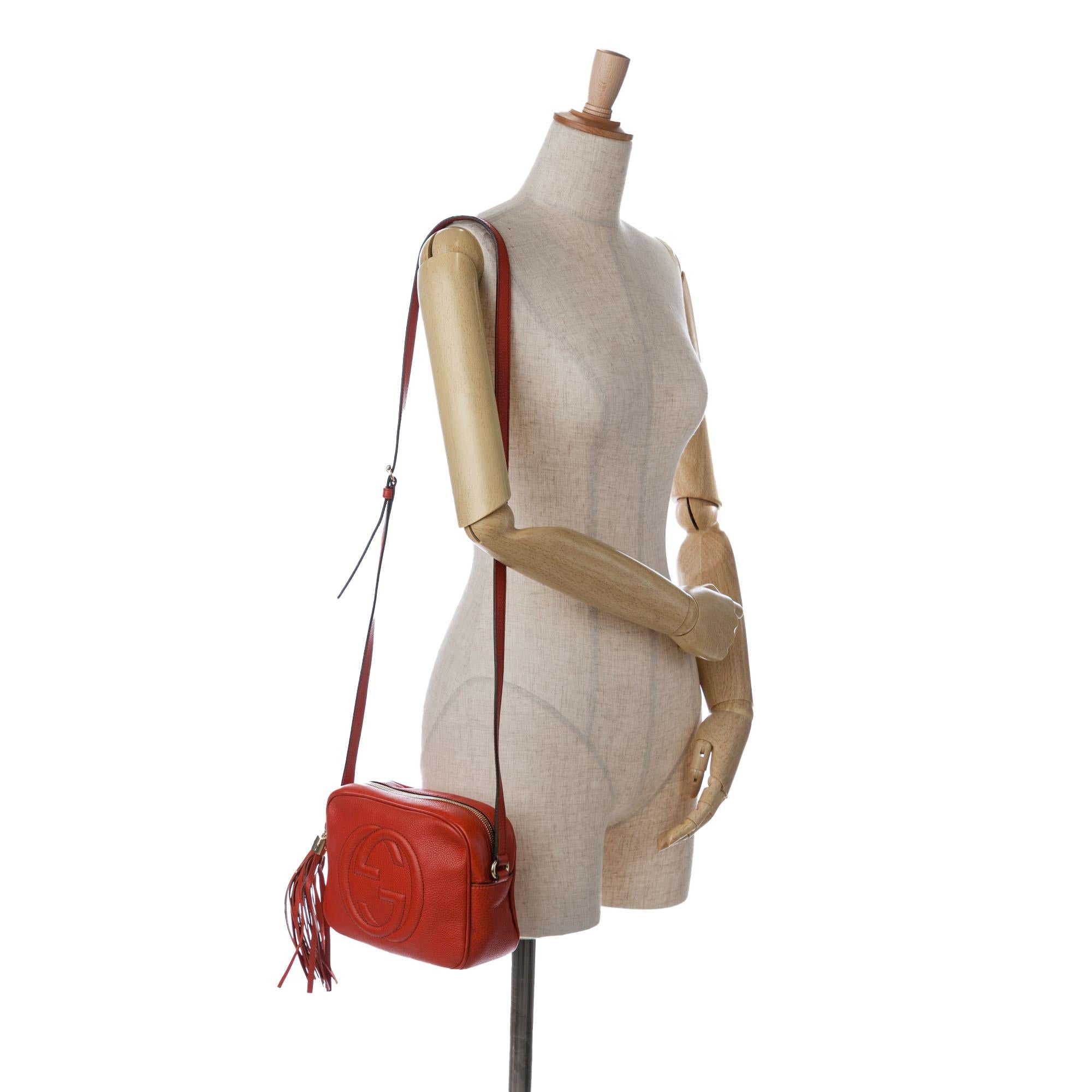 Gucci Small Leather Soho Disco Crossbody (SHG-FzQeKi)