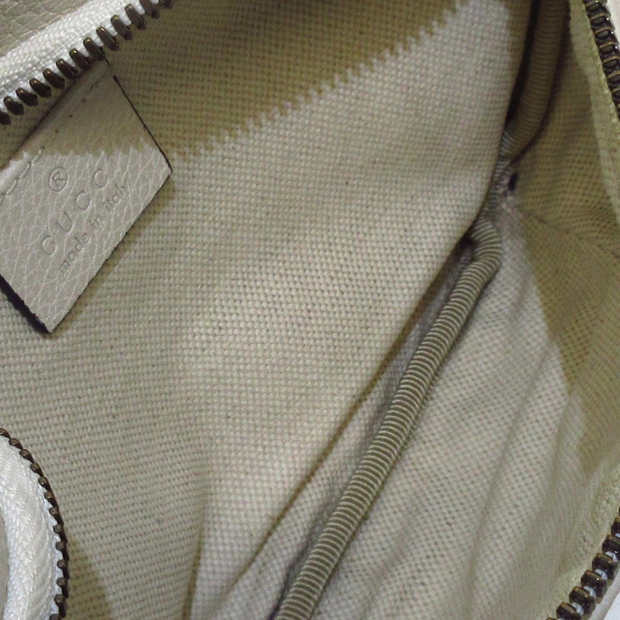 Gucci Small Logo Belt Bag (SHG-cHB2Tu)