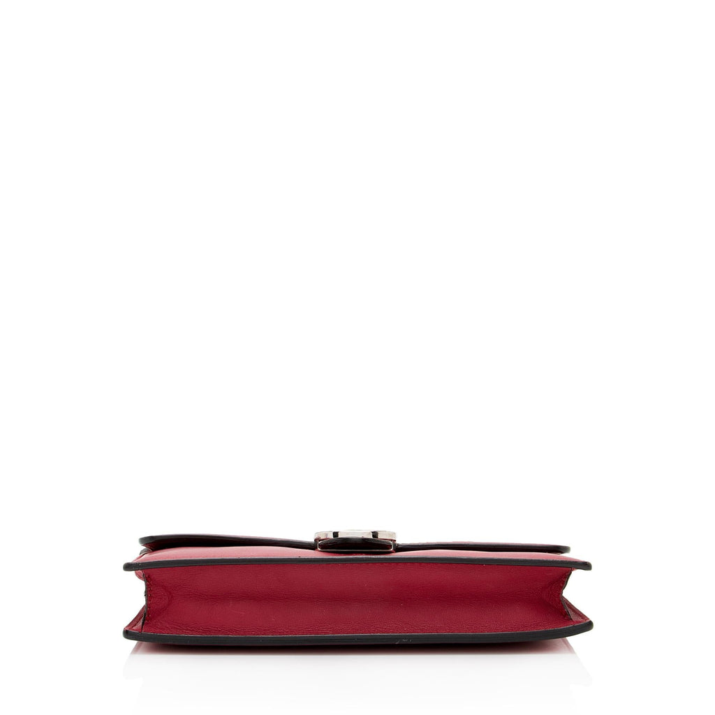 Gucci Smooth Calfskin Interlocking G Wallet on Strap (SHF-poz1cn)