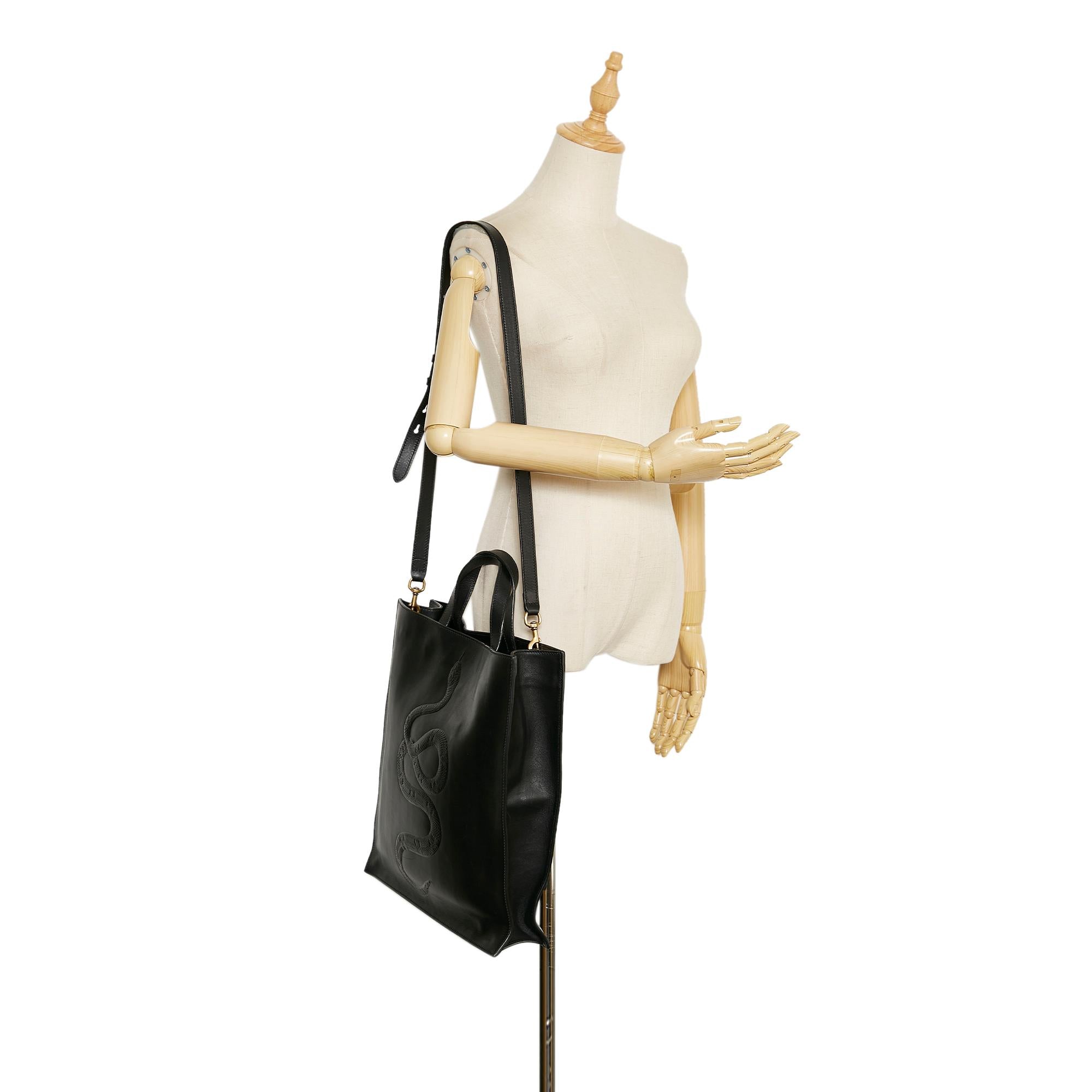 Gucci Snake Embossed Leather Bag (SHG-35956)