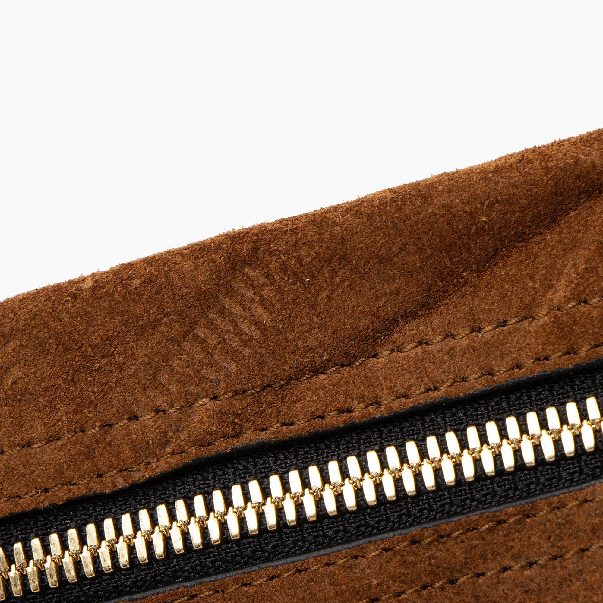 Gucci Suede Pochette (SHF-EPOUz5)