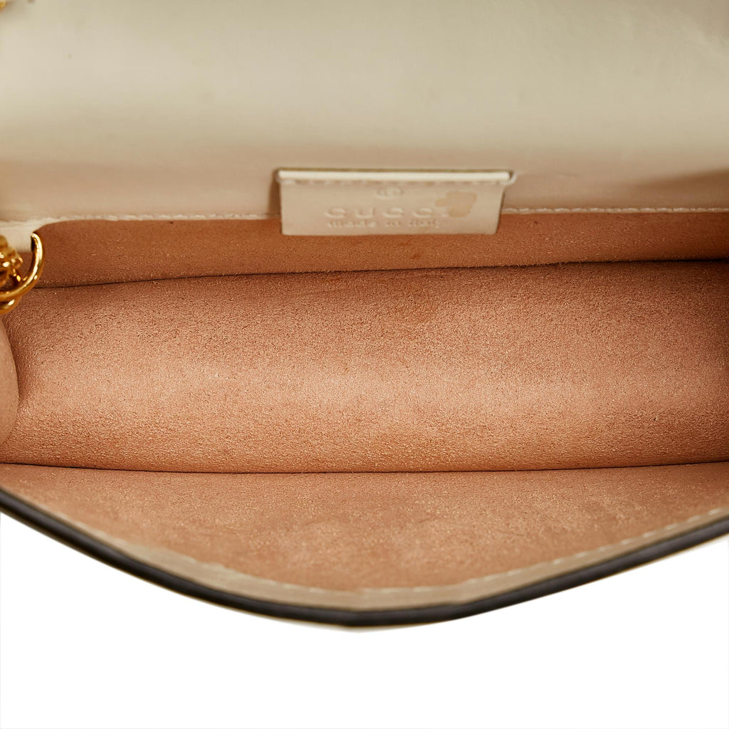 Gucci Super Mini Sylvie Crossbody Bag (SHG-ifuEsg)