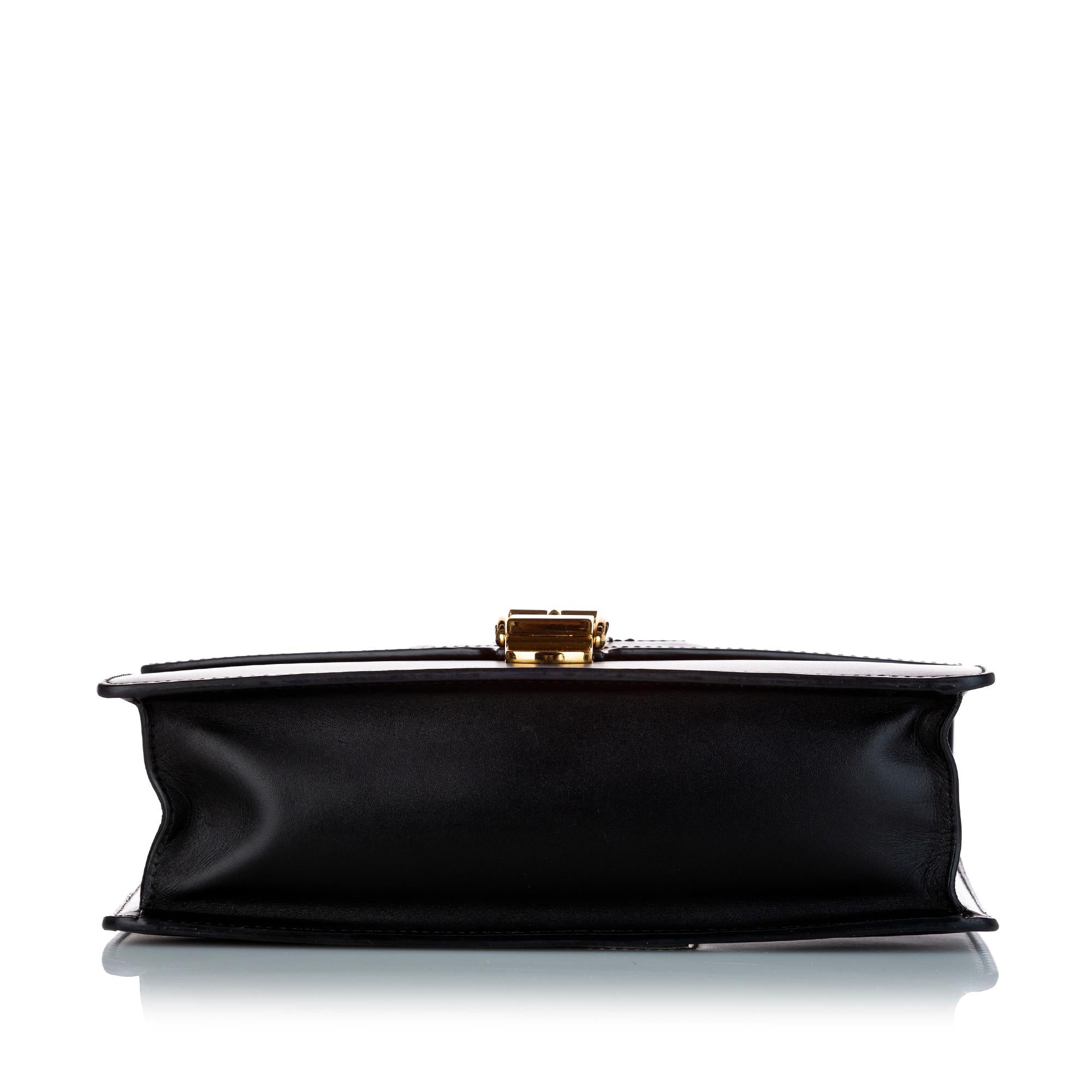 Gucci Sylvie Leather Shoulder Bag (SHG-26629)