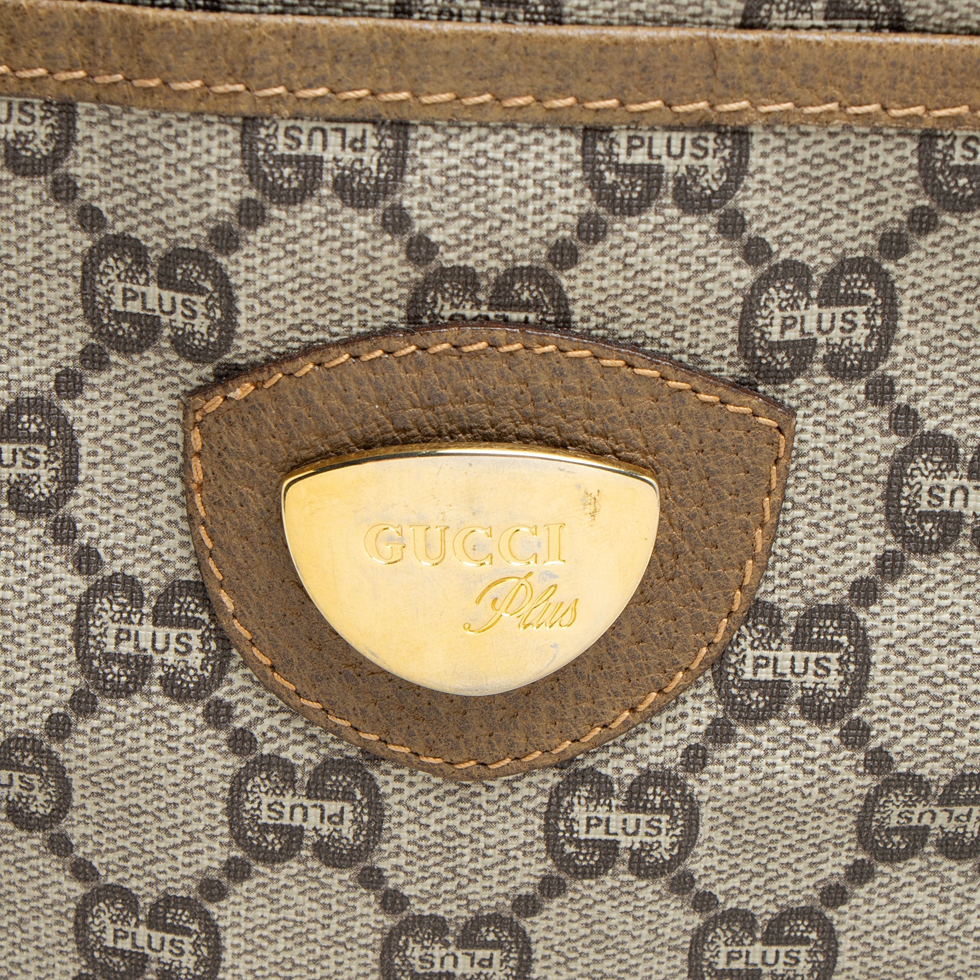 Gucci Vintage GG Plus Web Travel Tote (SHF-eJxKkp)