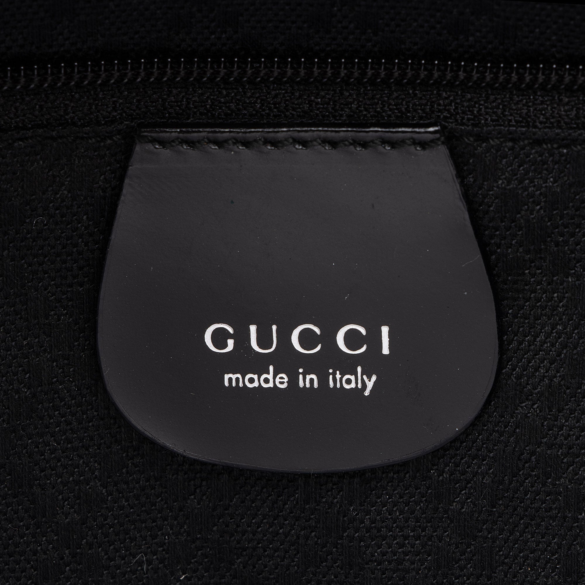 Gucci Vintage Quilted Nylon Bamboo Tote (SHF-2fSkOi)