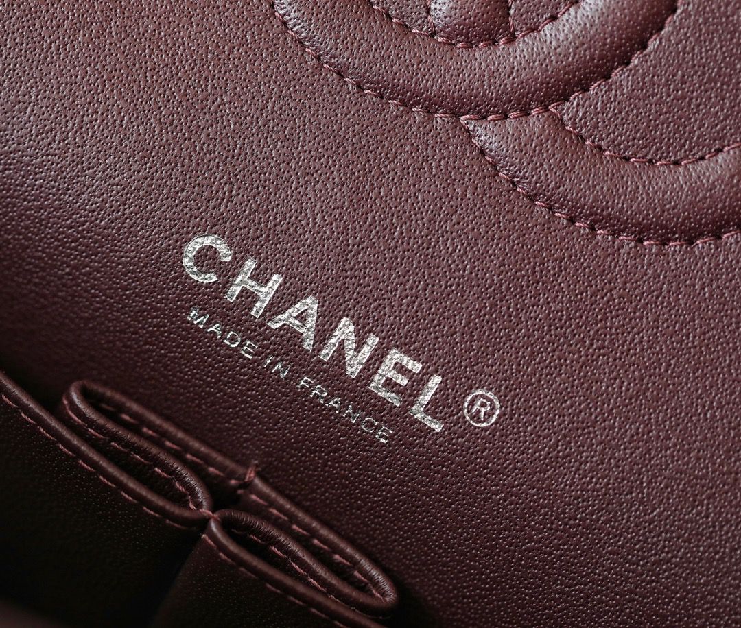 Chanel timeless classic Flap bag siLouis Vuittoner hardware