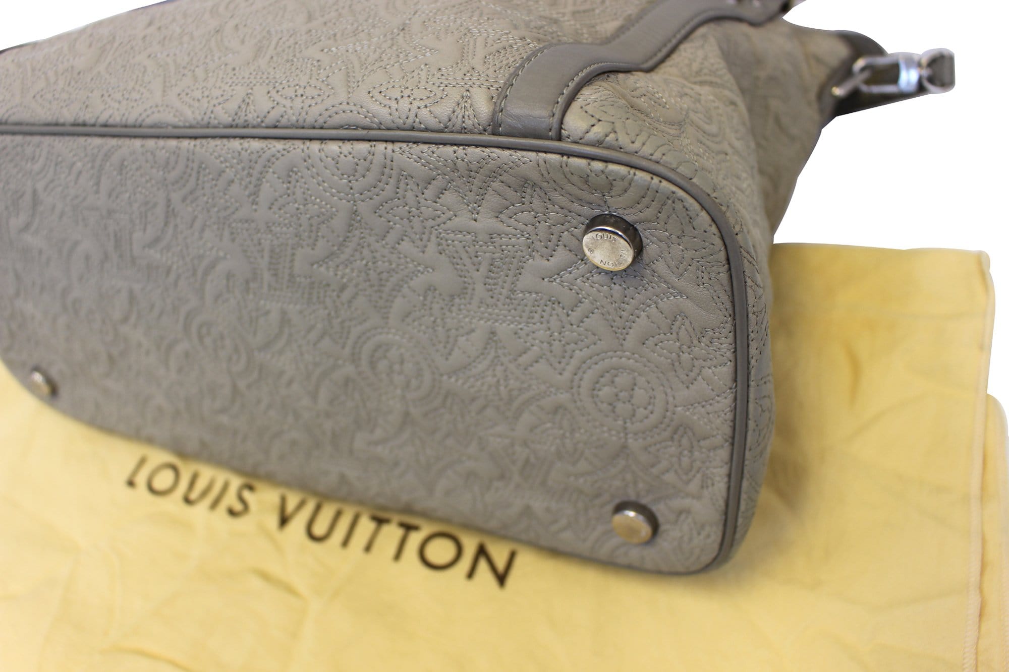 LOUIS VUITTON Monogram Antheia Leather Ixia MM Shoulder Bag - Final Call