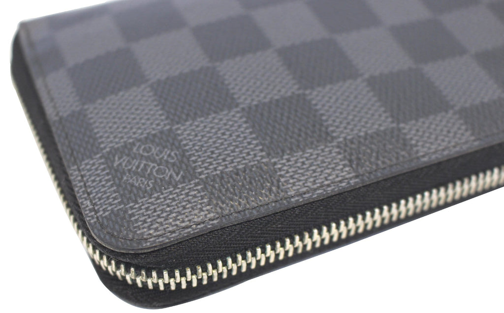 LOUIS VUITTON Damier Graphite Vertical Zippy Wallet