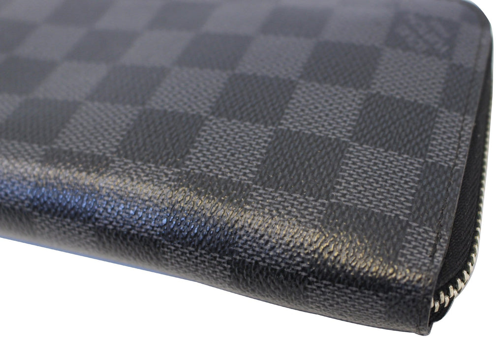 LOUIS VUITTON Damier Graphite Vertical Zippy Wallet