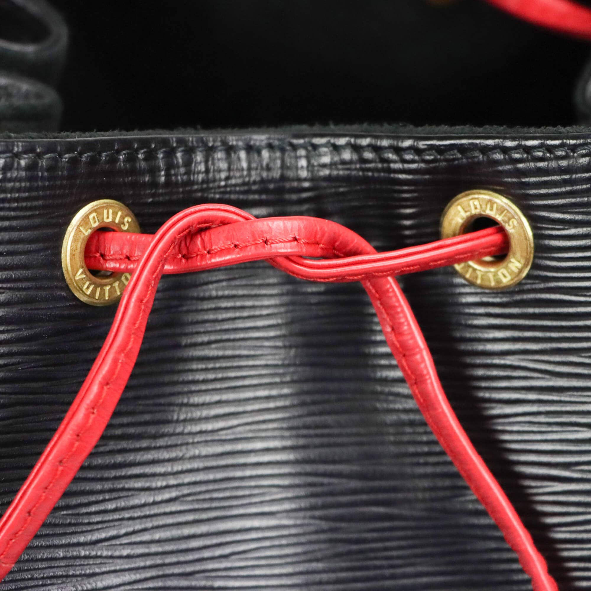 Louis Vuitton Grand Noé Bicolor Black/Red Epi