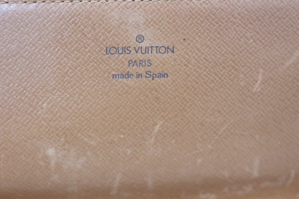 LOUIS VUITTON Monogram Canvas Long Flap Wallet