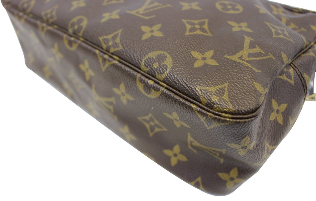 LOUIS VUITTON Monogram Canvas Trousse Toilette 28 Clutch