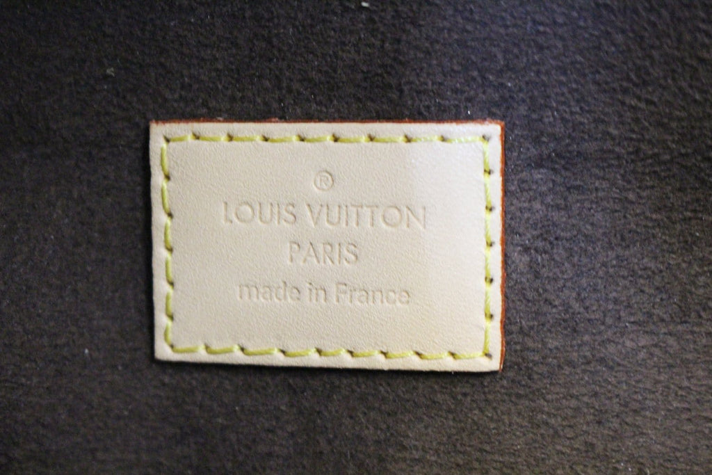 LOUIS VUITTON Monogram Canvas Metis Pochette Crossbody Bag