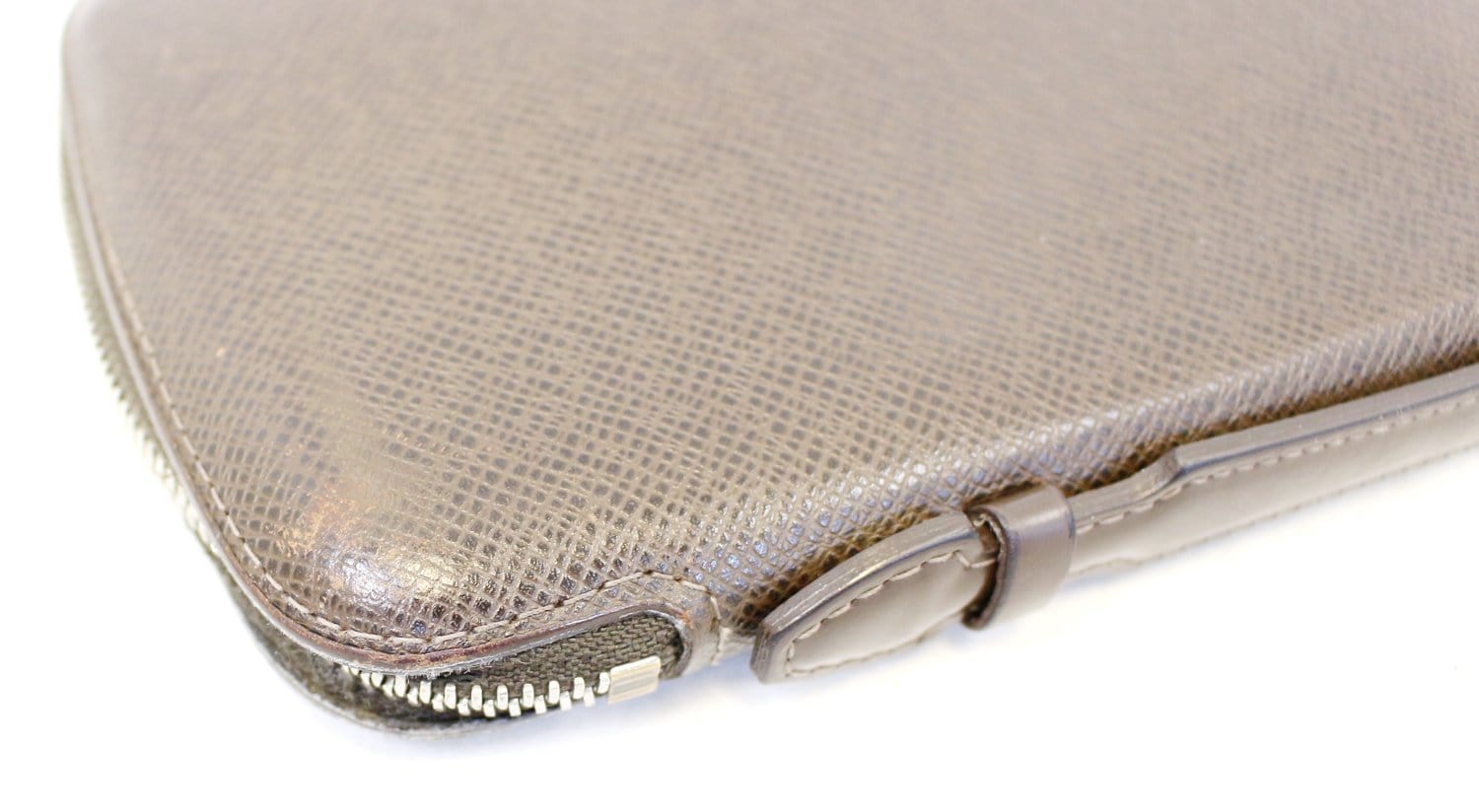 LOUIS VUITTON Atoll Organizer Taiga Wallet