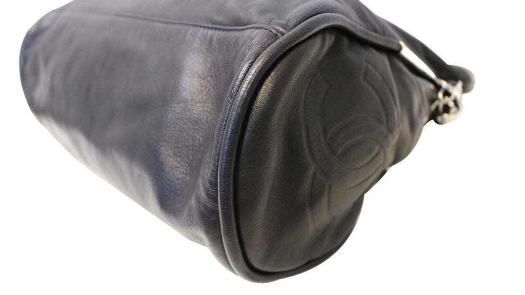 Chanel Shoulder Bag Black  Leather - CHANEL Bags