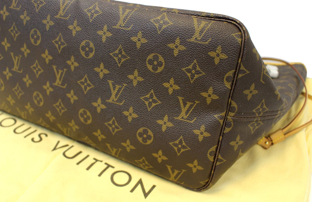 LOUIS VUITTON Monogram Canvas Neverfull GM Shoulder Bag