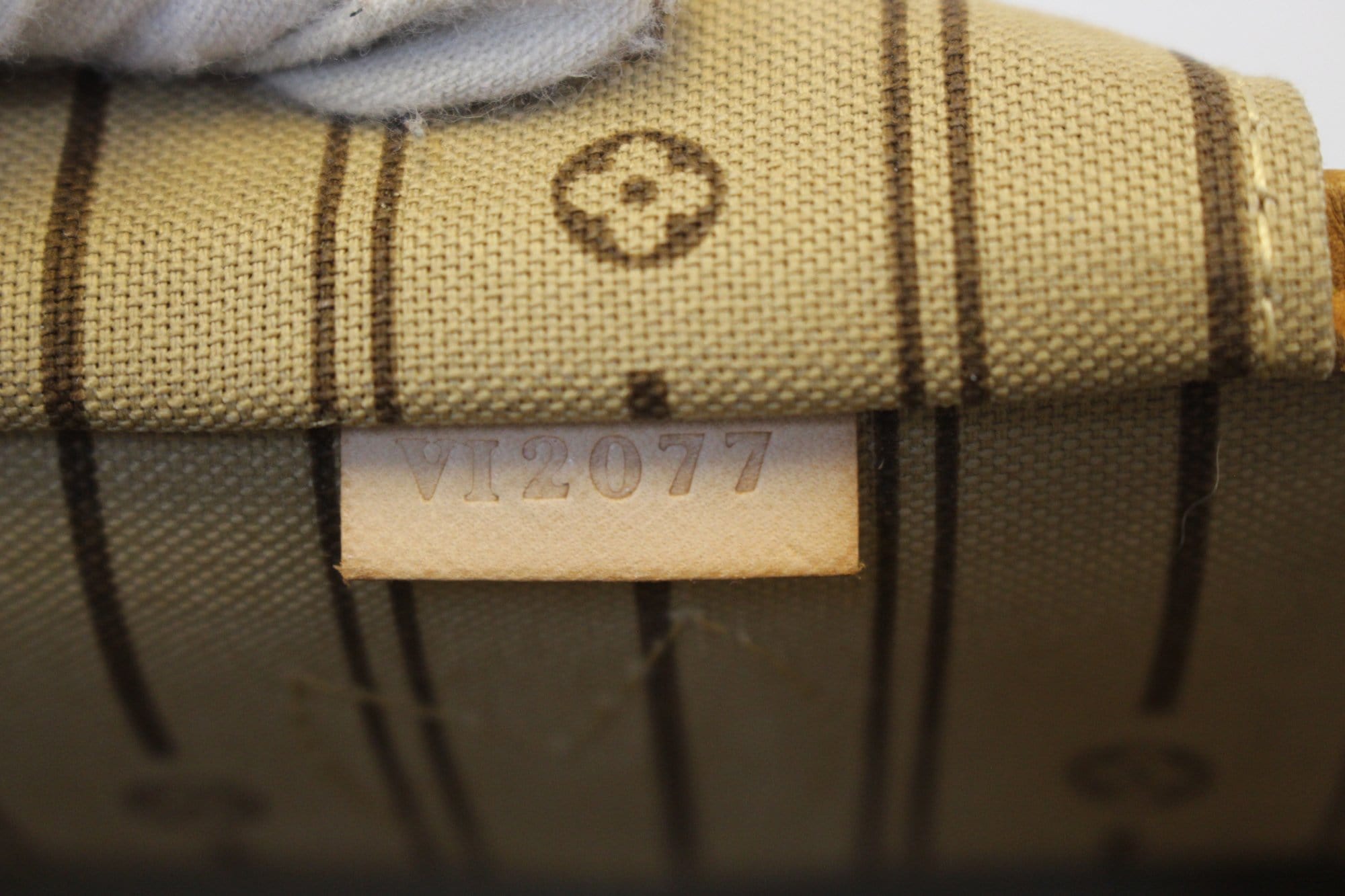 LOUIS VUITTON Monogram Canvas Neverfull PM Tote Shoulder Bag