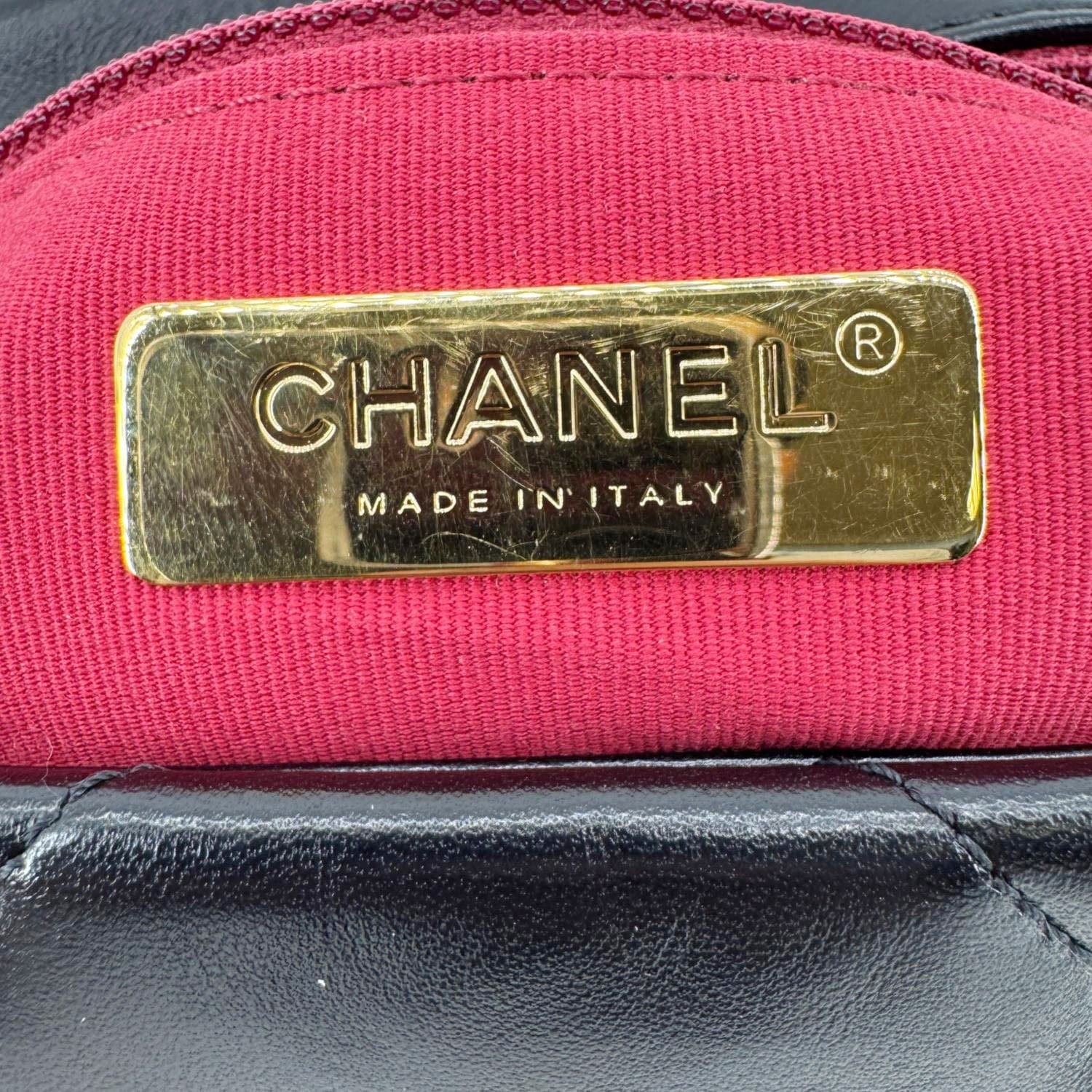 Chanel 19 Flap Shiny Lambskin Leather Shoulder Bag Black