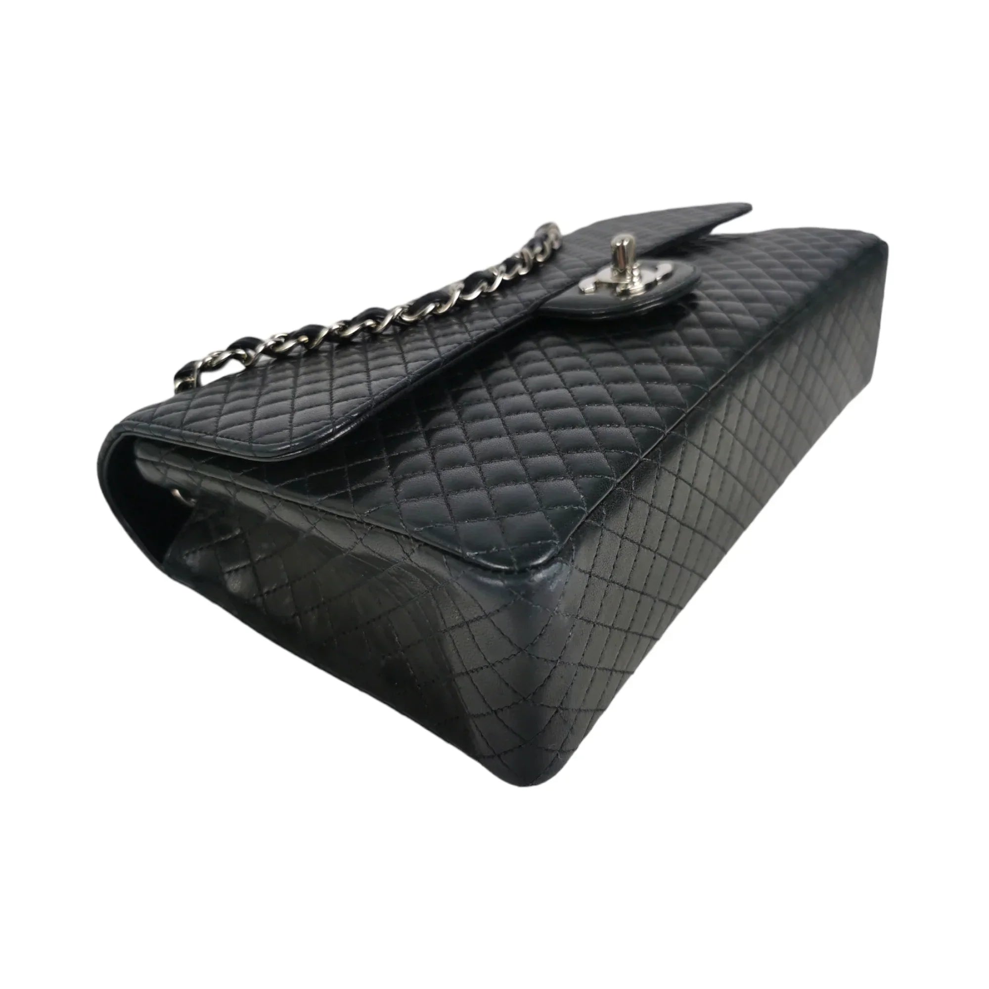 Chanel Classic Single Flap Medium Black Micro Lambskin SiLouis Vuittoner