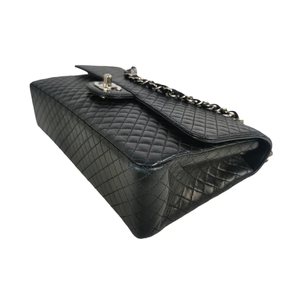 Chanel Classic Single Flap Medium Black Micro Lambskin SiLouis Vuittoner