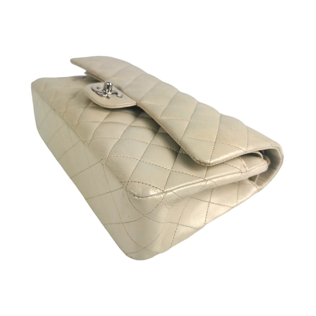 Chanel Classic Double Flap Medium Ivory Lambskin SiLouis Vuittoner