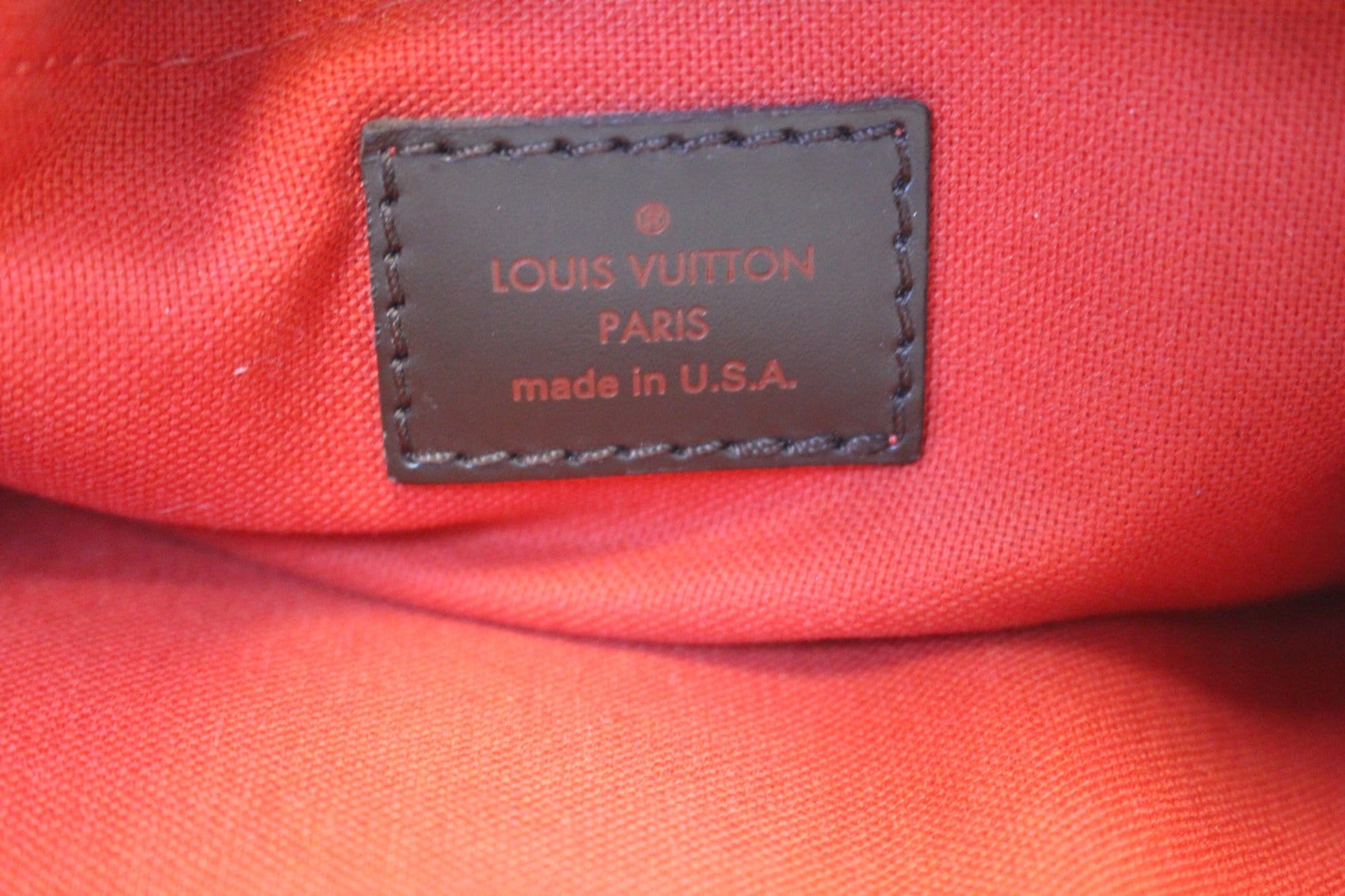 LOUIS VUITTON Damier Ebene Thames GM Shoulder Bag