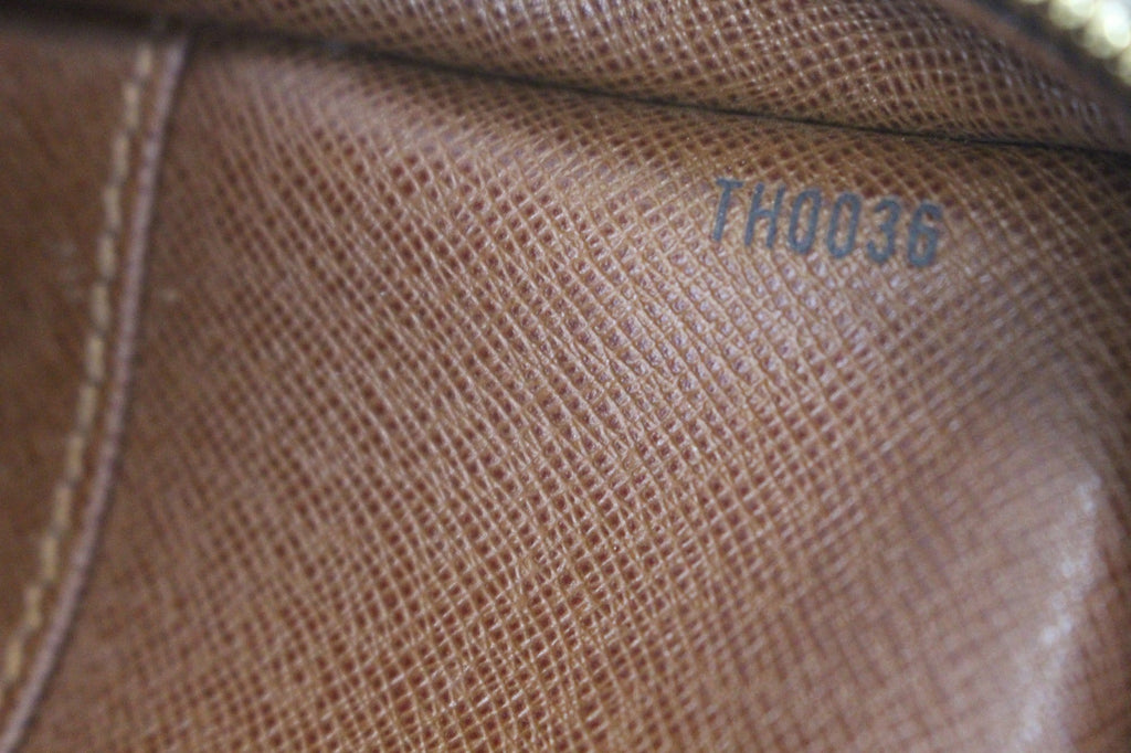 LOUIS VUITTON Monogram Canvas Porte Documents Voyage Briefcase Bag